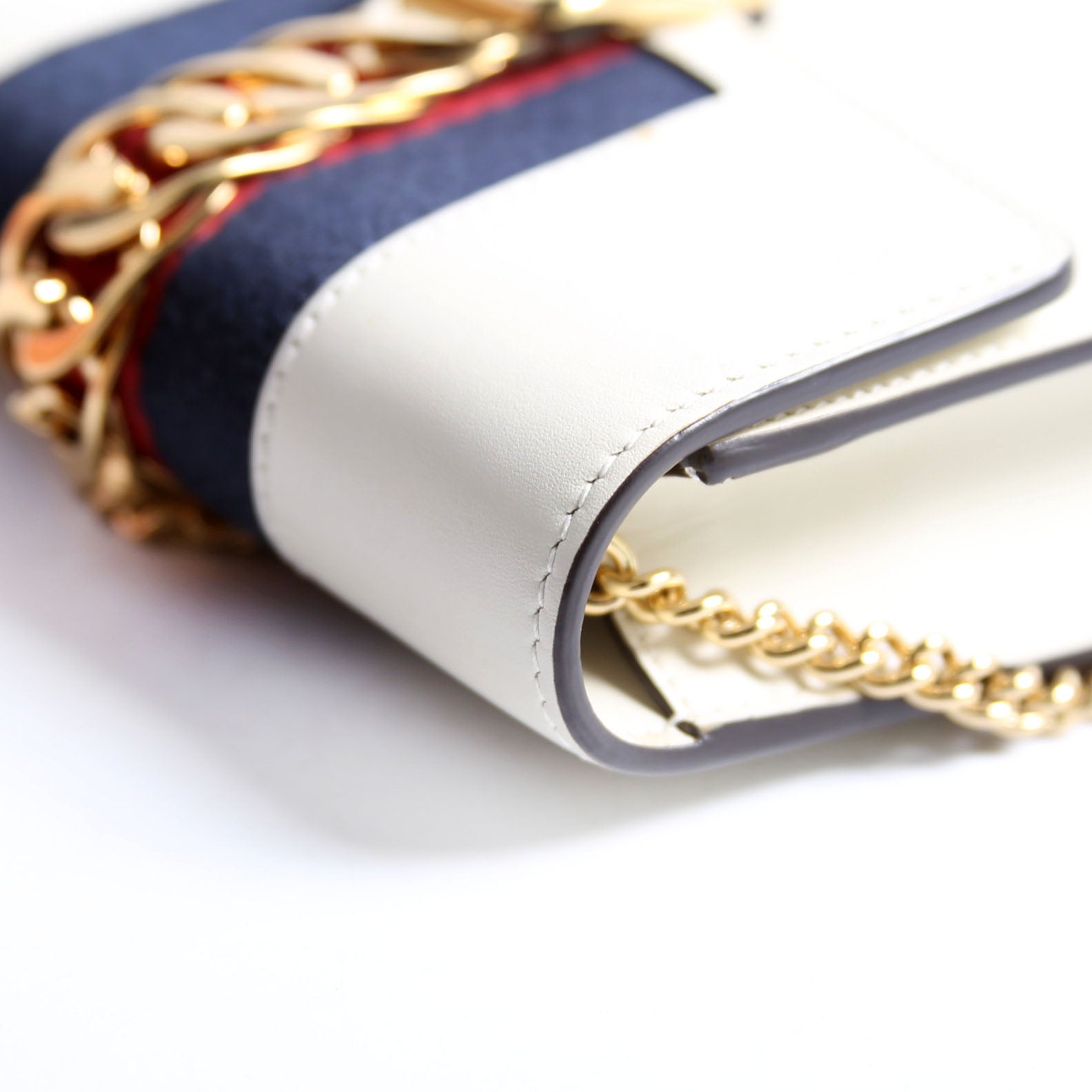 Gucci 494646 Sylvie Chain Super Mini White