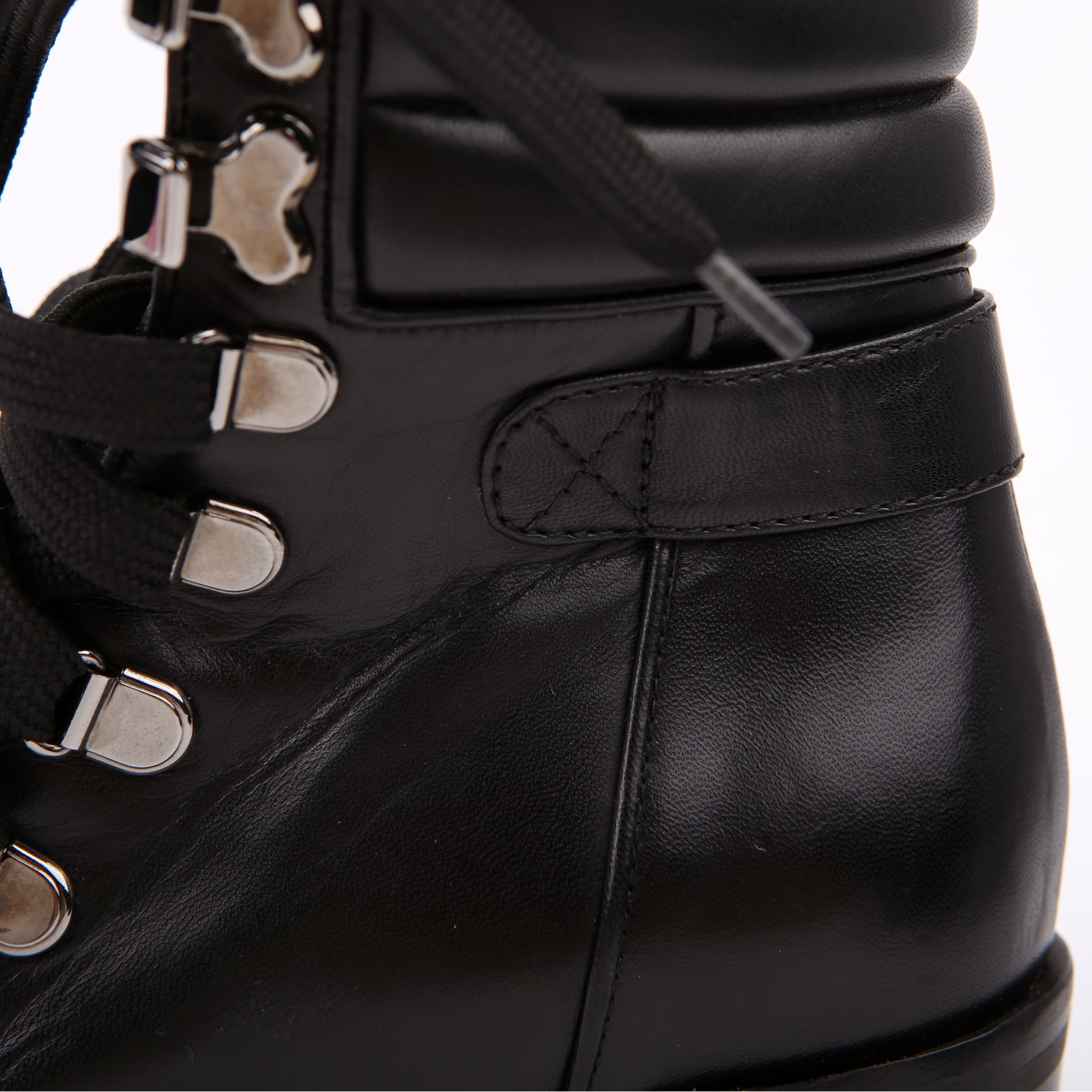 Who Runs Combat Boots Size 36 Black