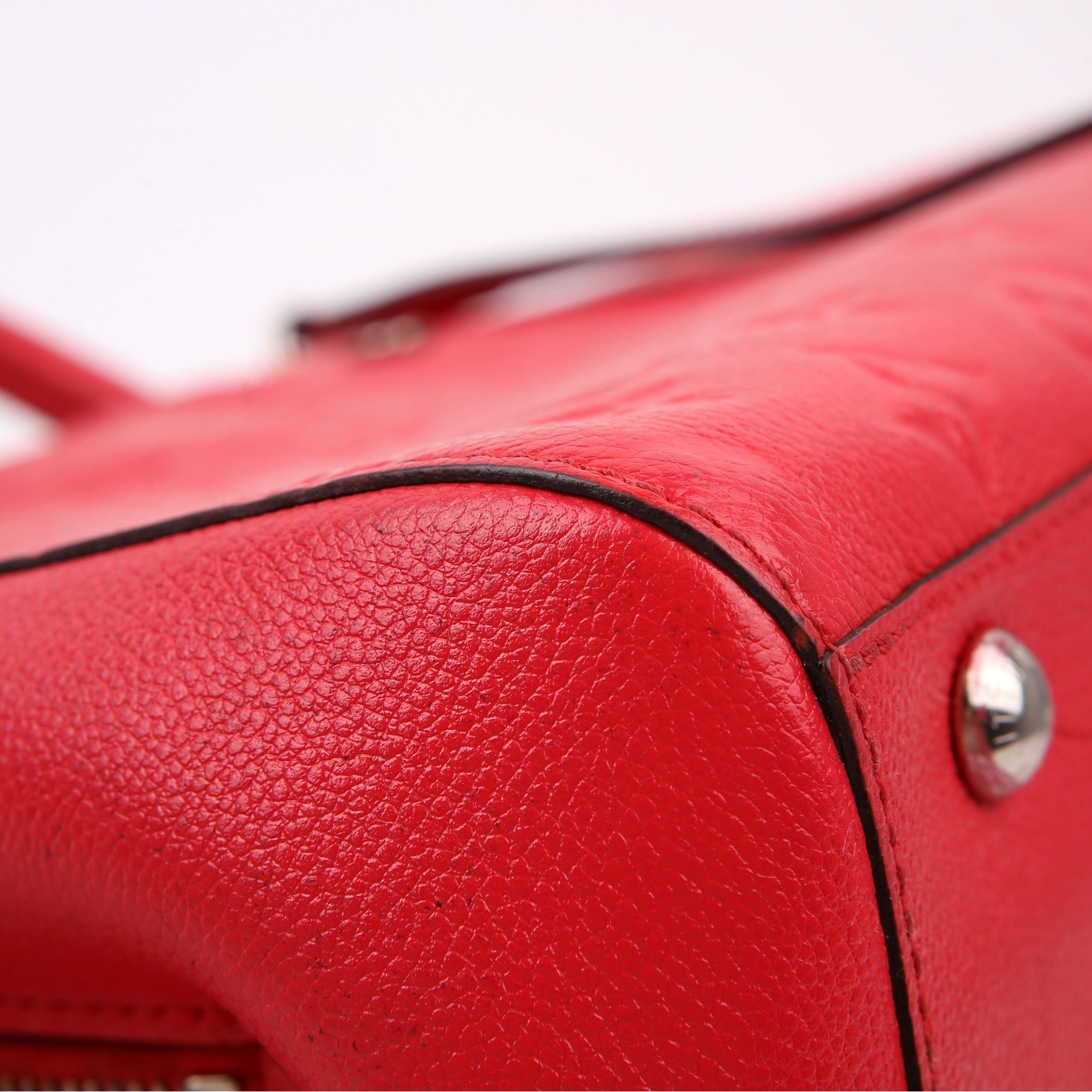 Montaigne BB Empreinte Red