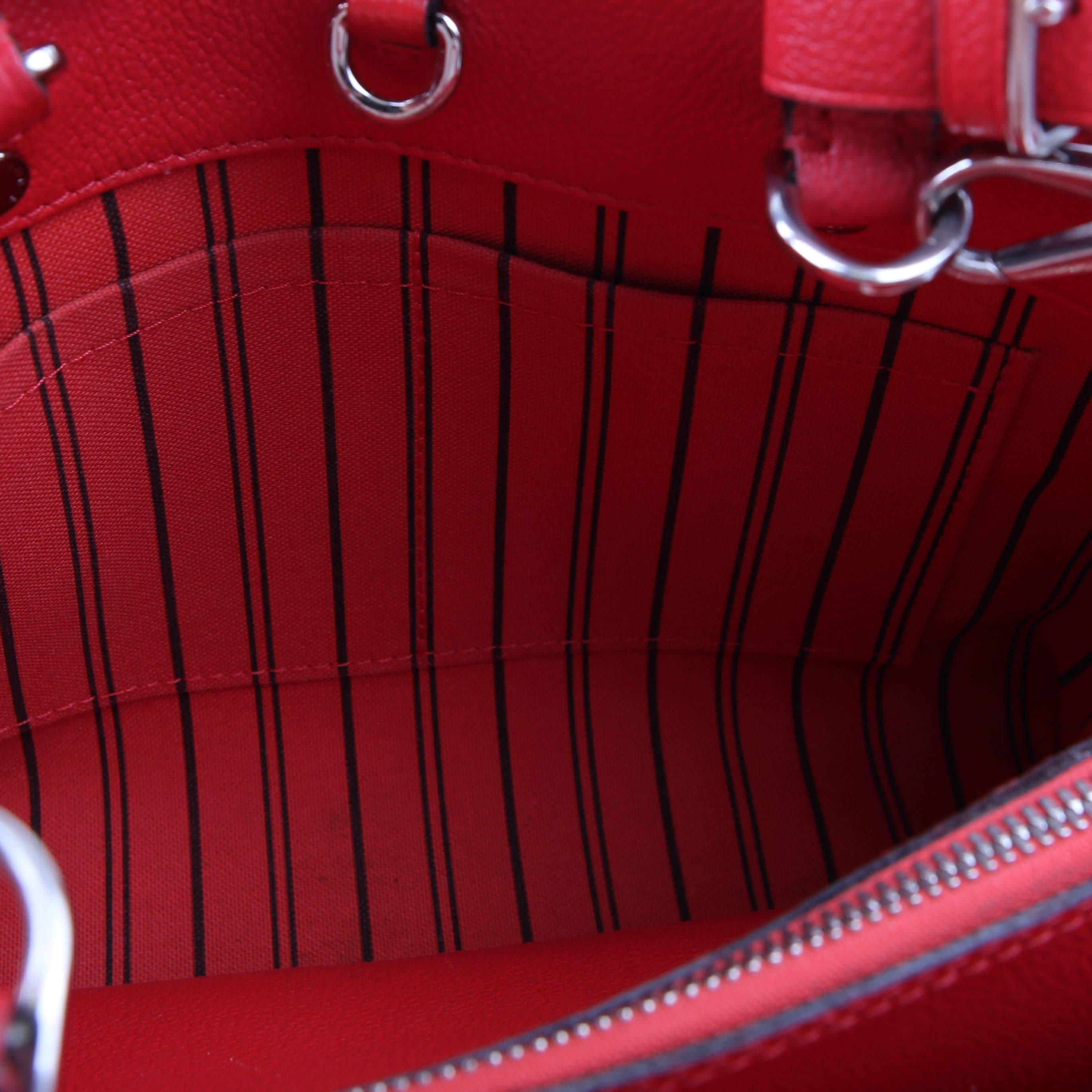 Montaigne BB Empreinte Red