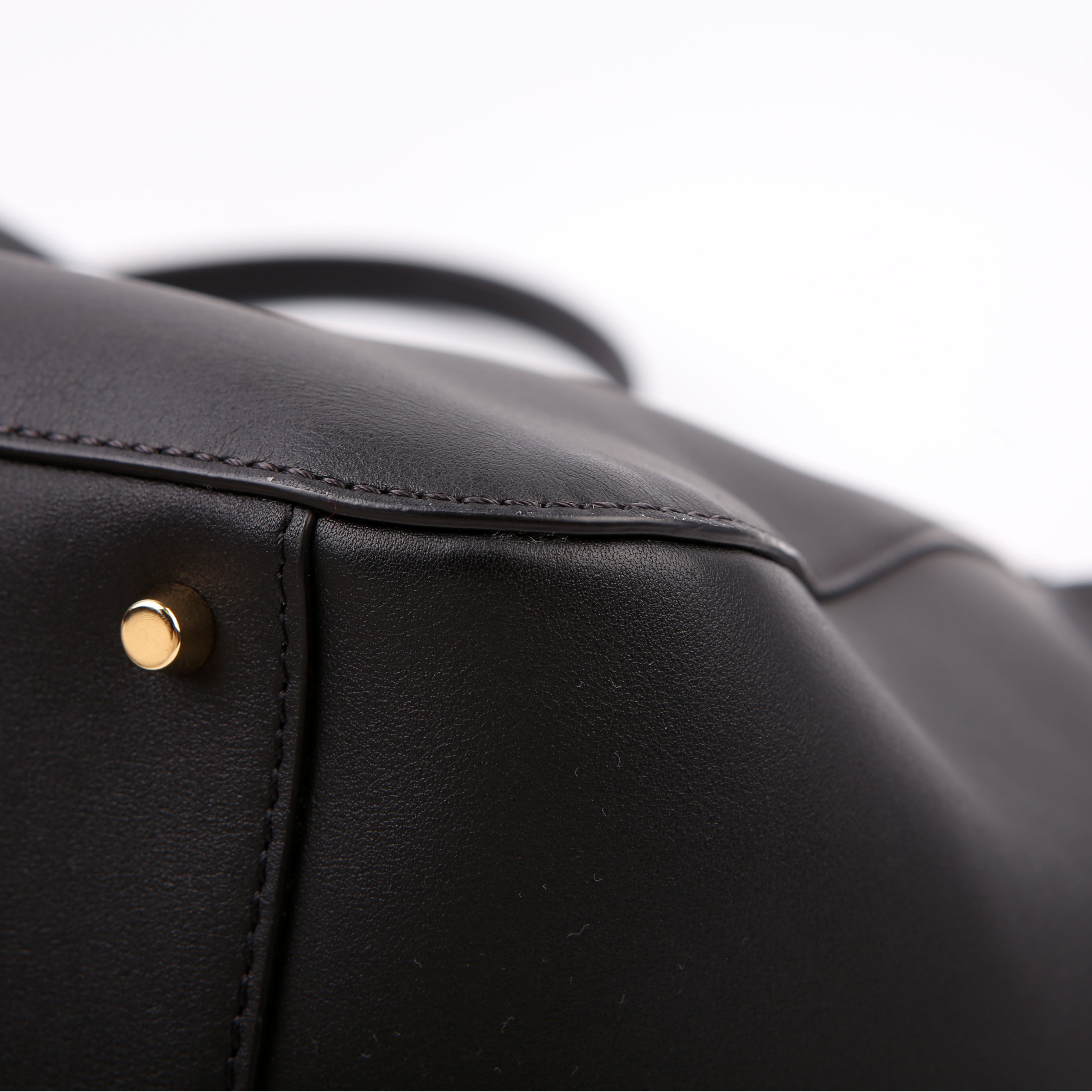 Vlogo Side Bucket Bag Black