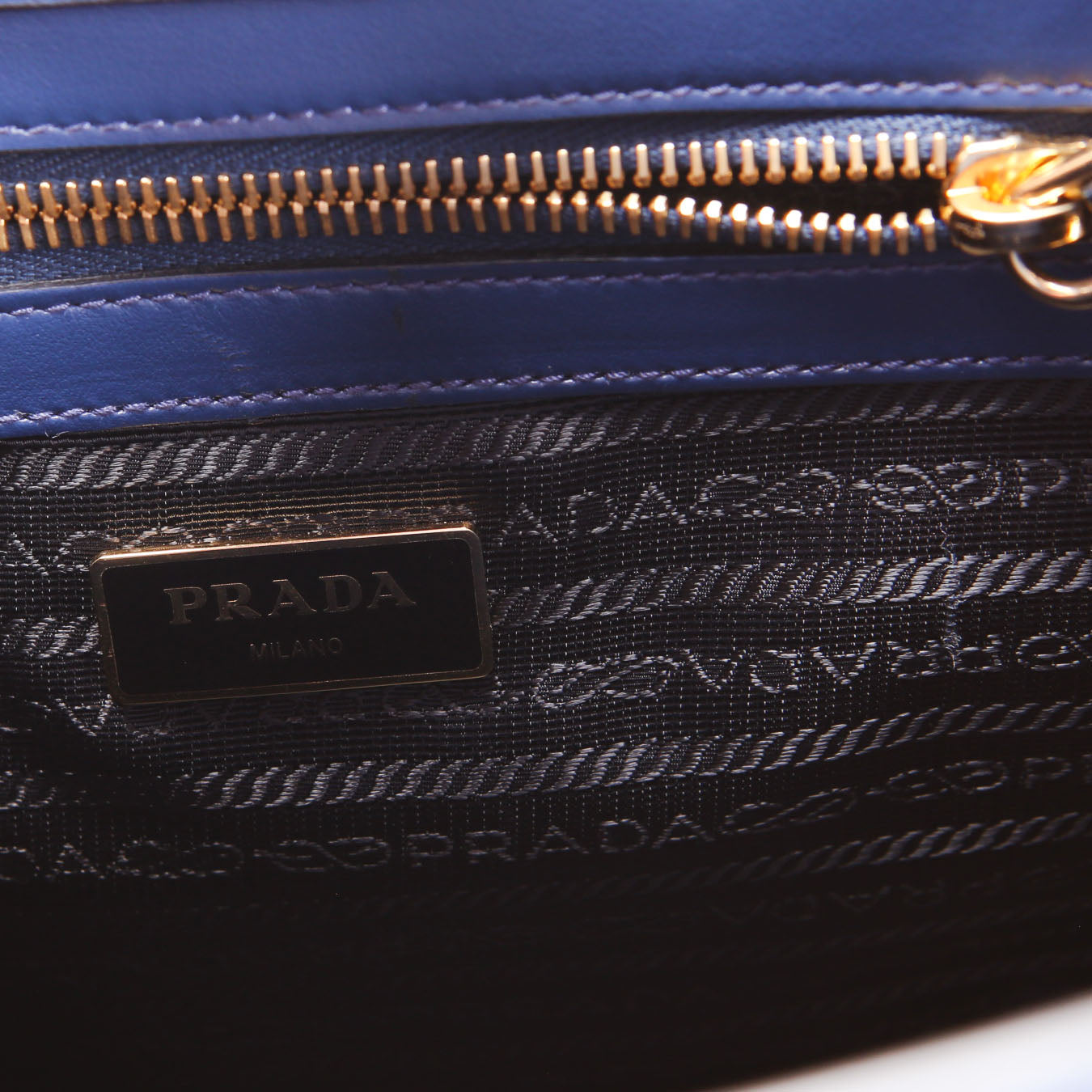Saffiano Cuir Monochrome Top Handle Tote Blue/Gold