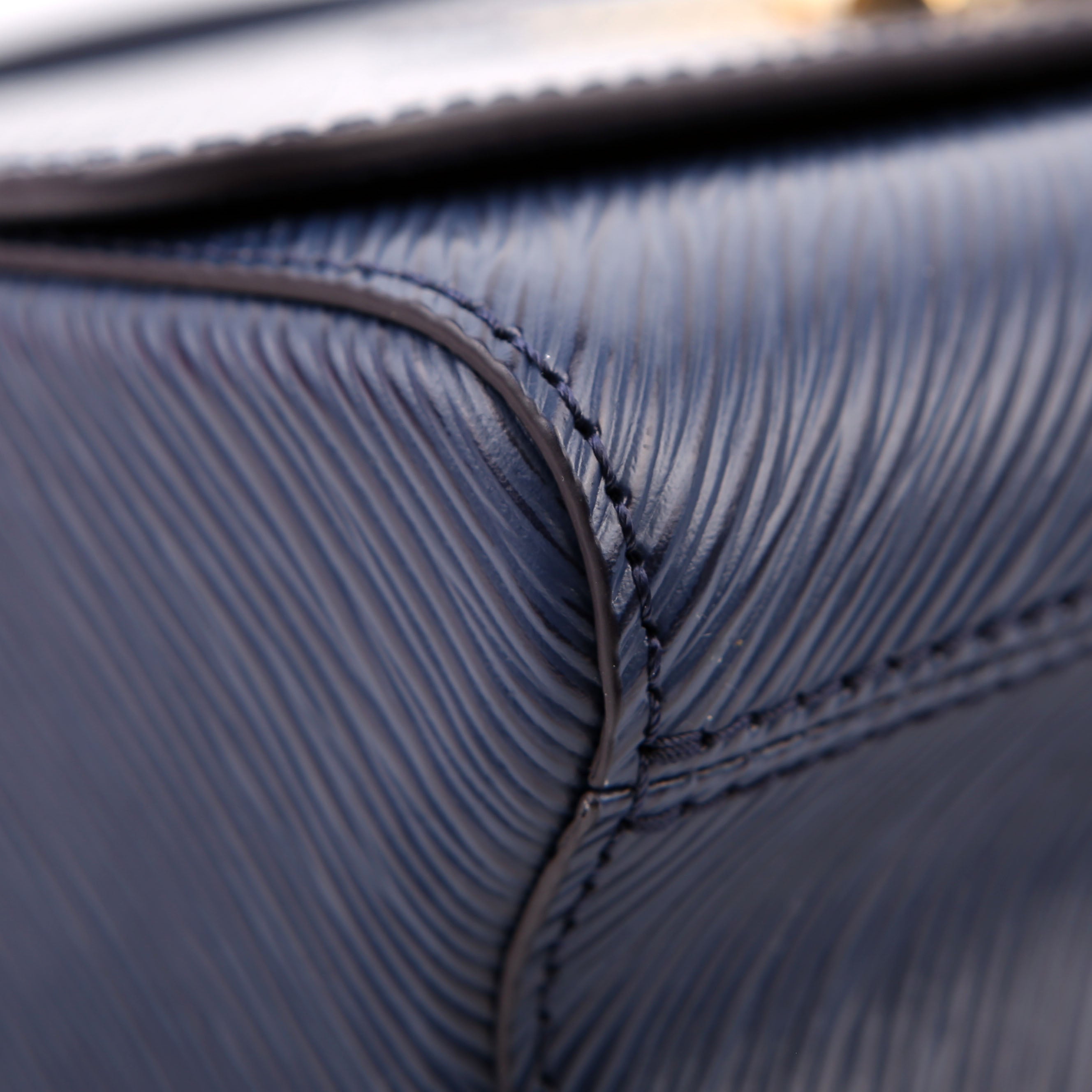 Twist MM Epi Navy Blue