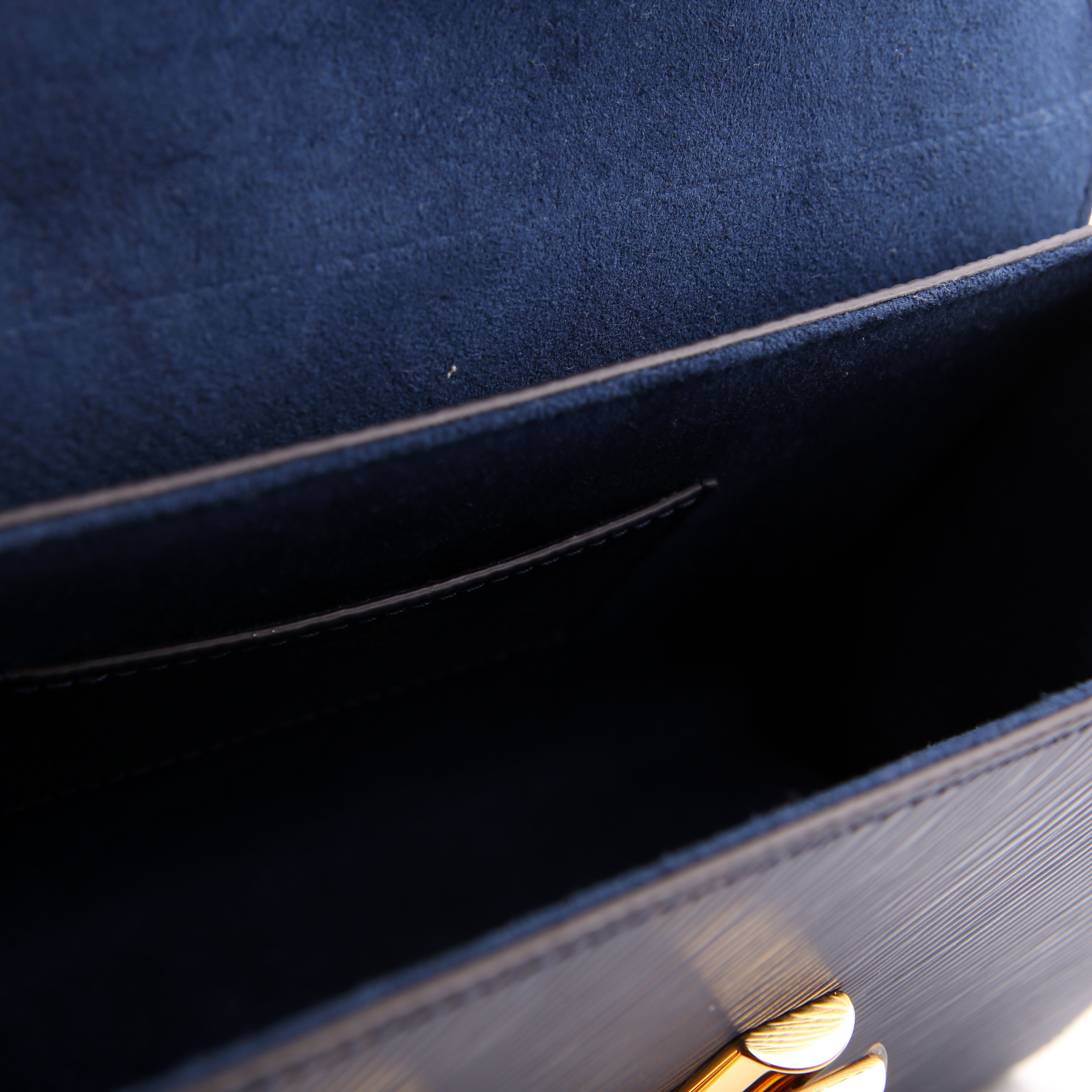 Twist MM Epi Navy Blue