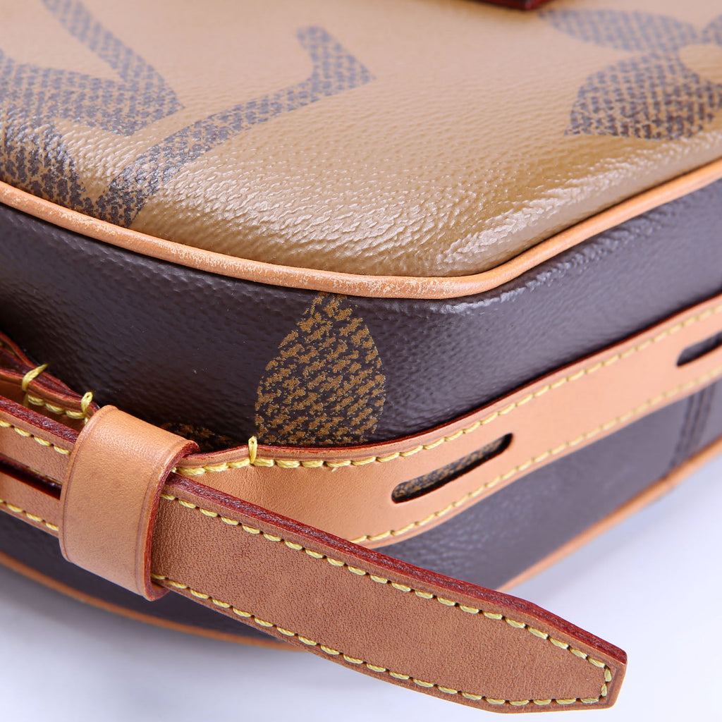 Boite Chapeau Reverse Giant Monogram