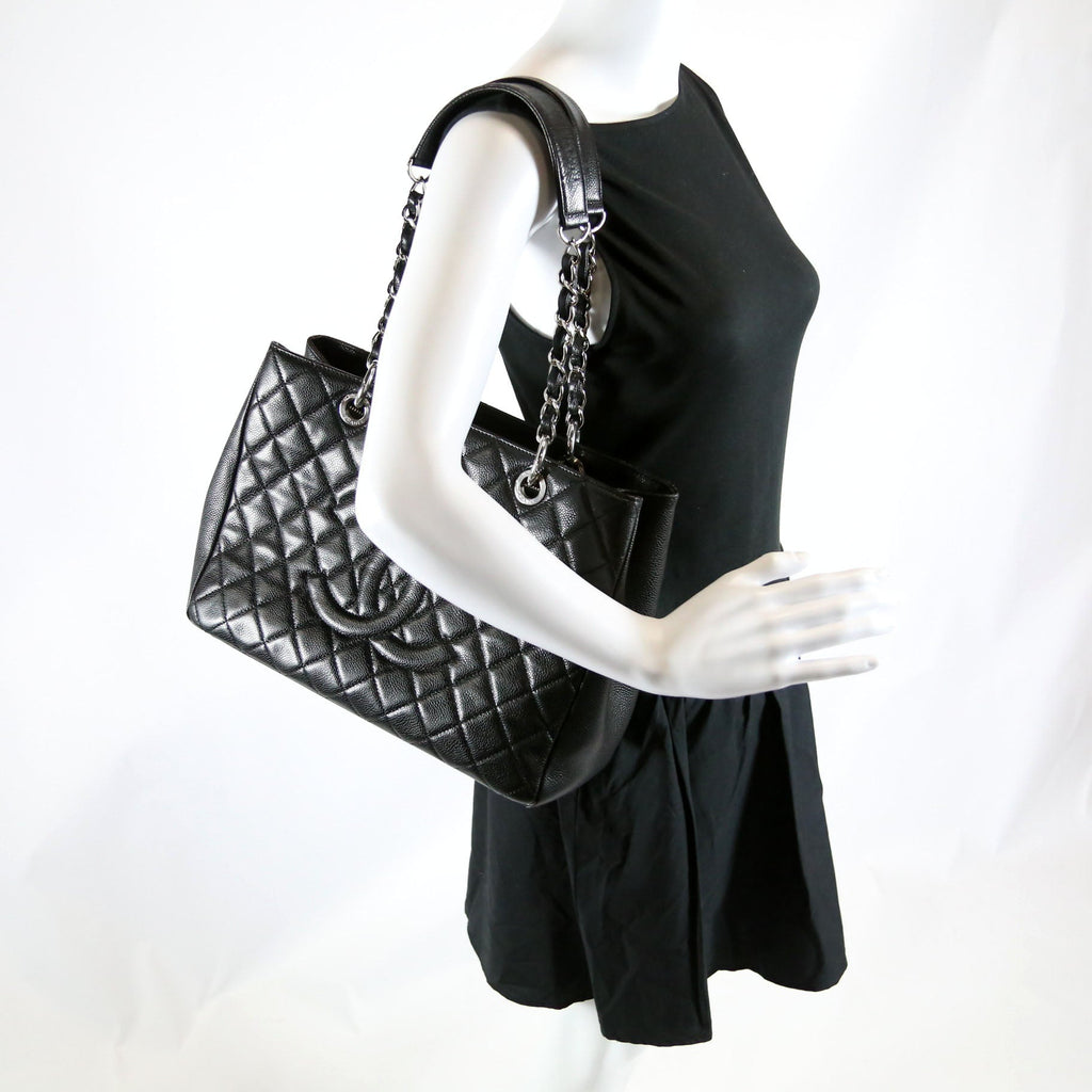Grand Shopping Tote Caviar Black