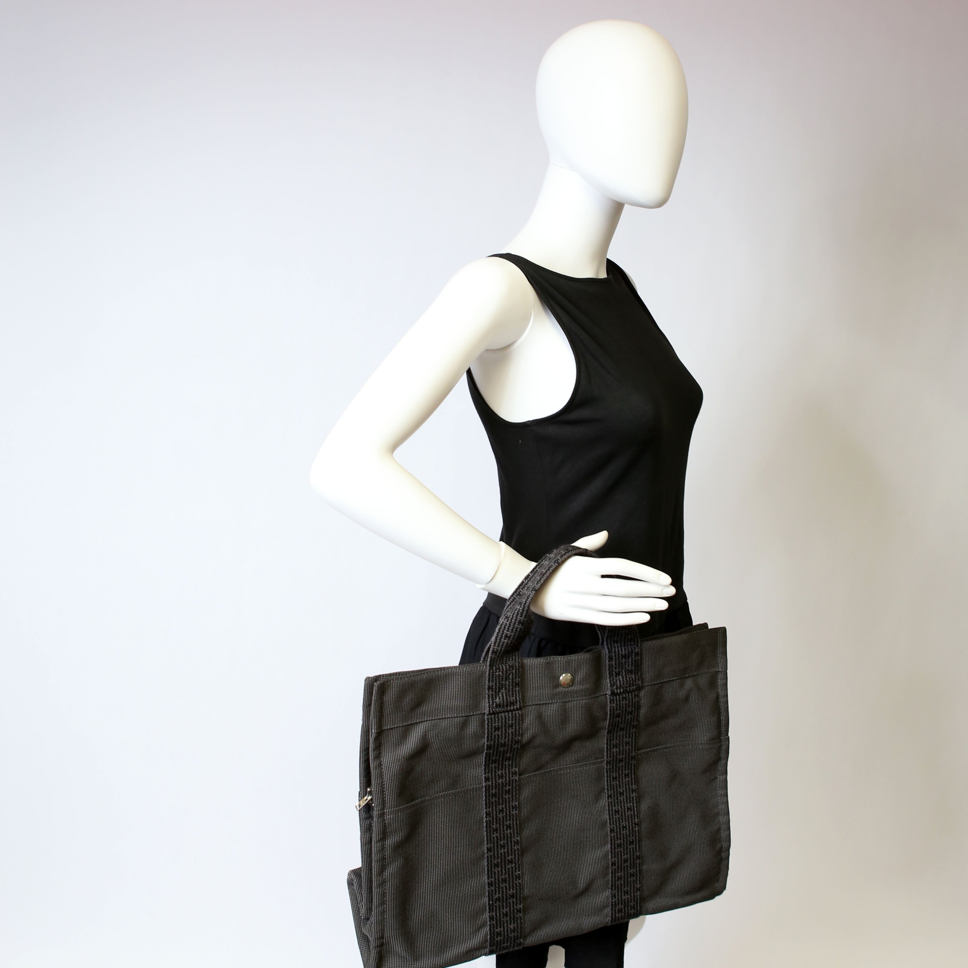 Hermes Herline MM Tote Black