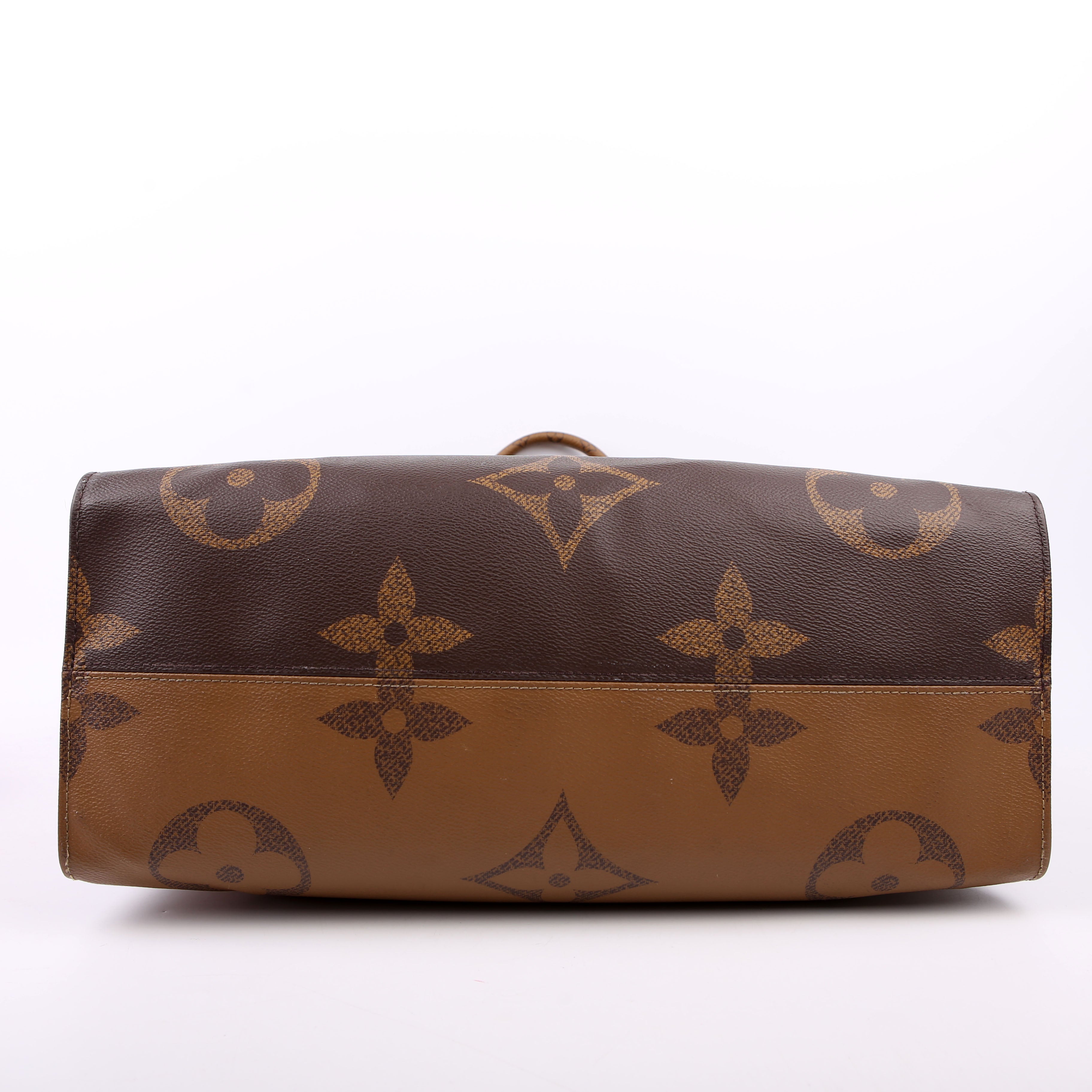 ONTHEGO GM Reverse Monogram Black