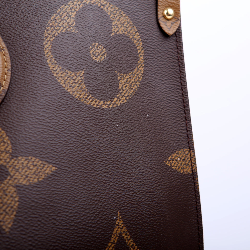 ONTHEGO GM Reverse Monogram Black