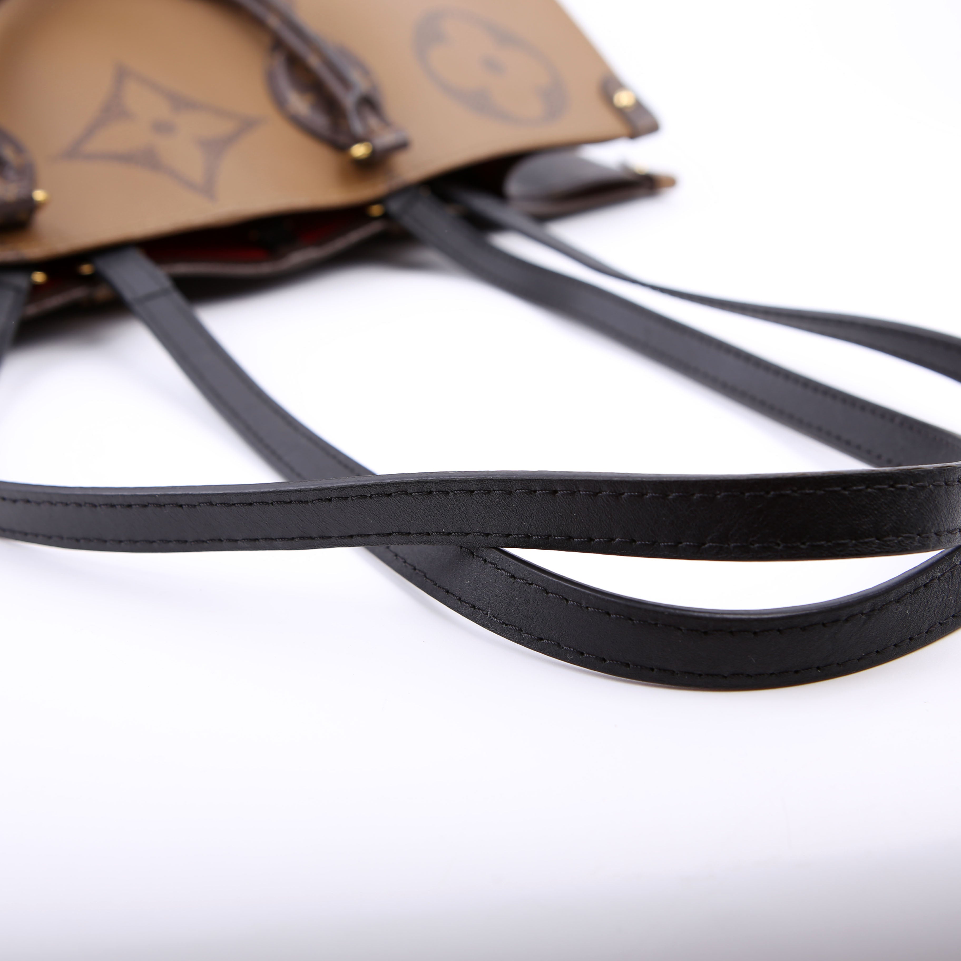 ONTHEGO GM Reverse Monogram Black
