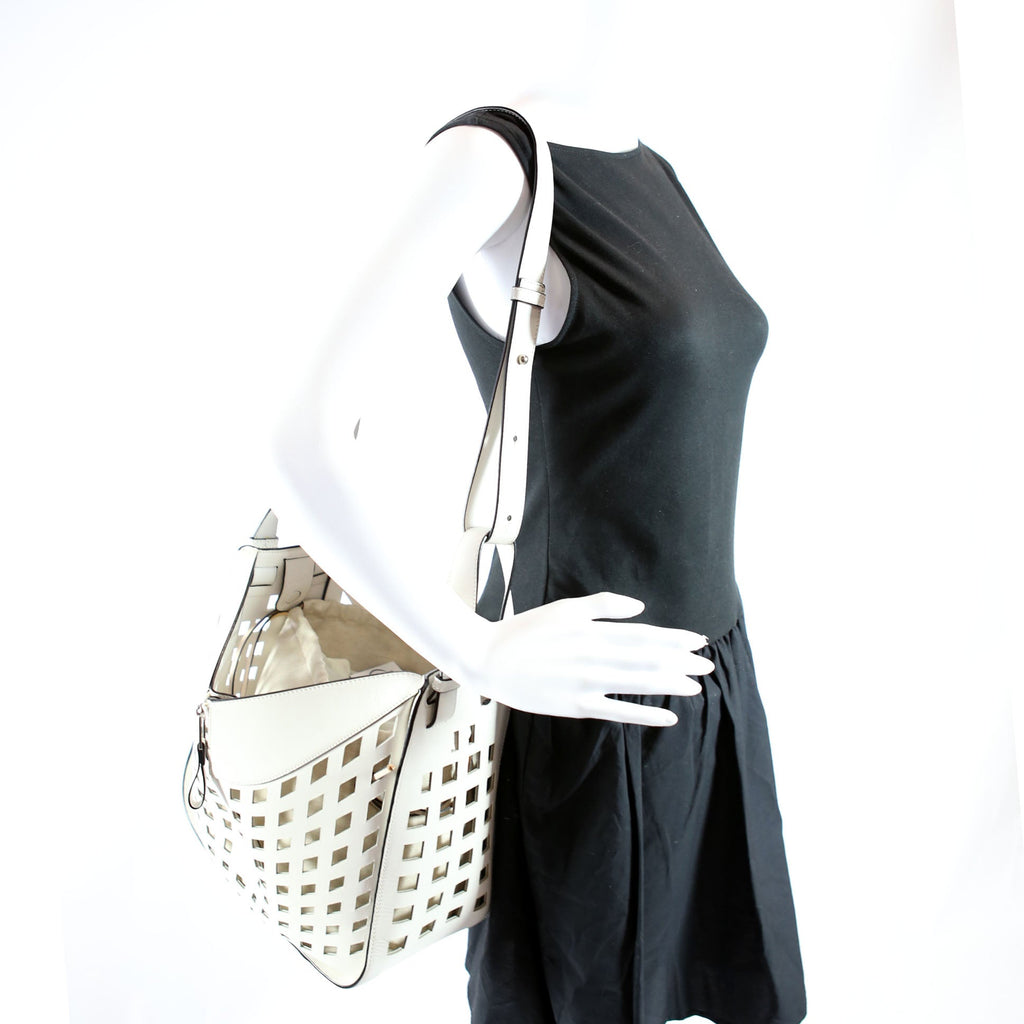 Hammock Tulip Capsule Shoulder Bag White