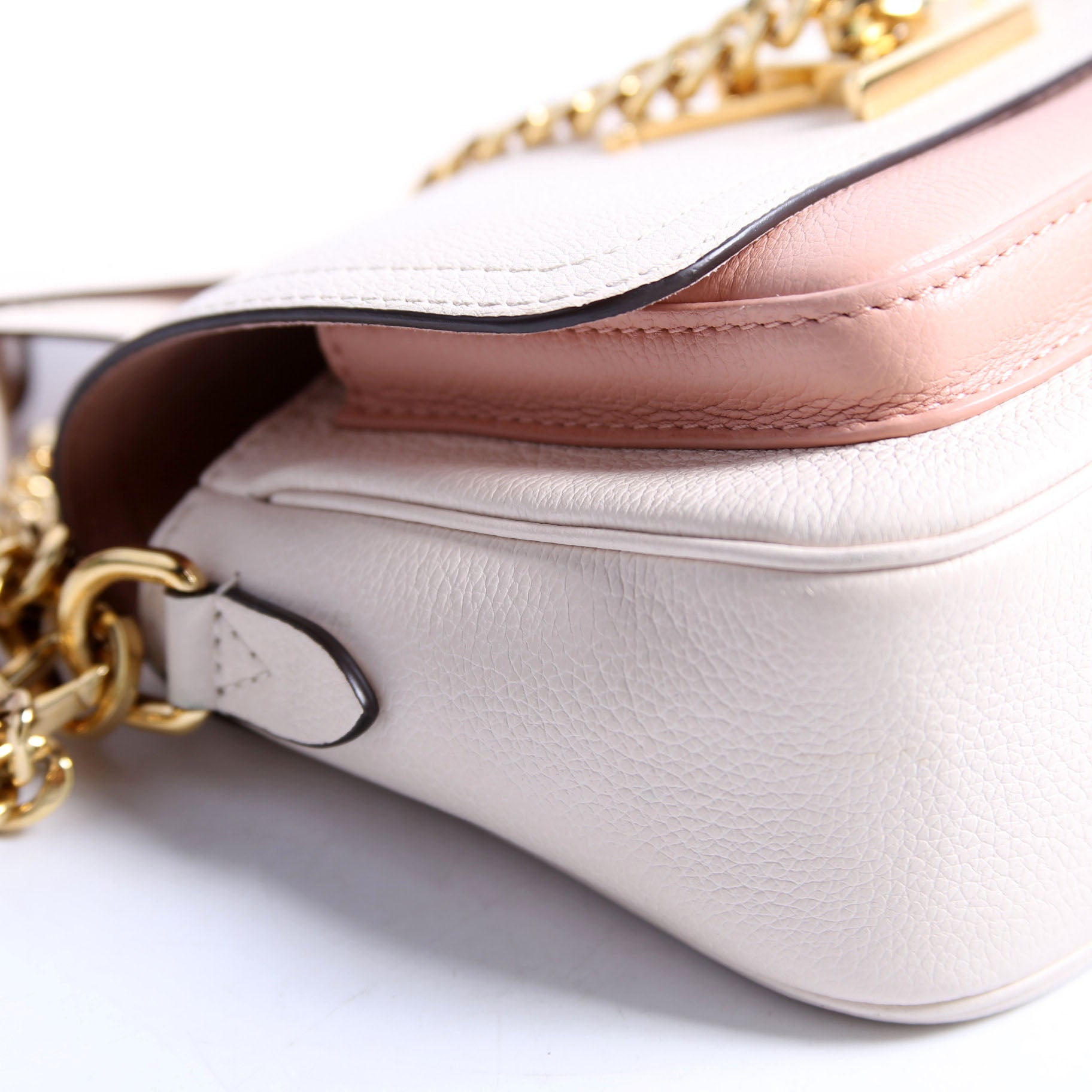 LockMe Tender Supple Calfskin Cream/Pink