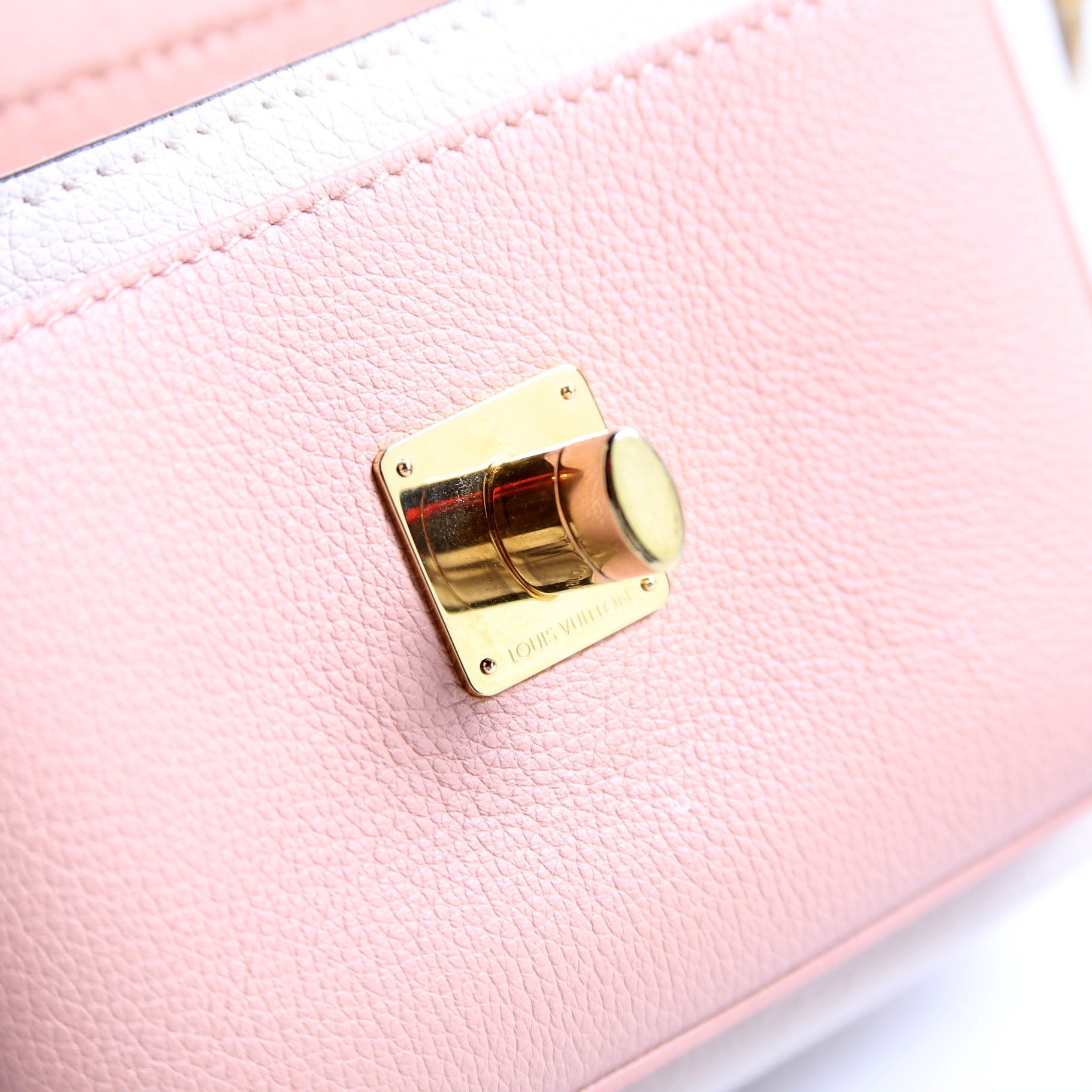 LockMe Tender Supple Calfskin Cream/Pink