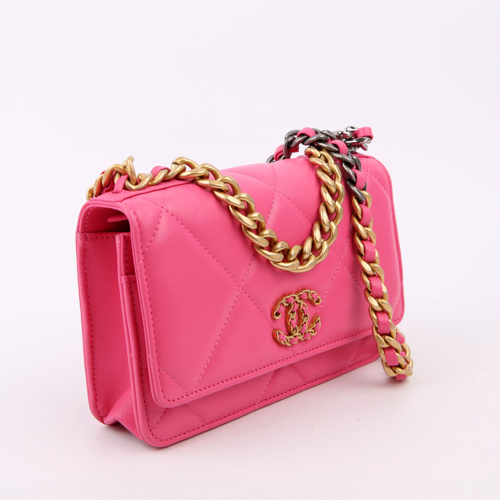 Chanel 19 WOC Quilted Lambskin Pink