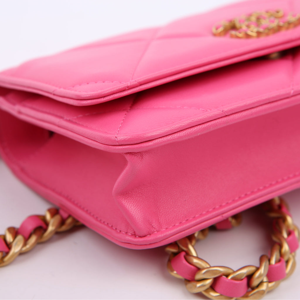 Chanel 19 WOC Quilted Lambskin Pink