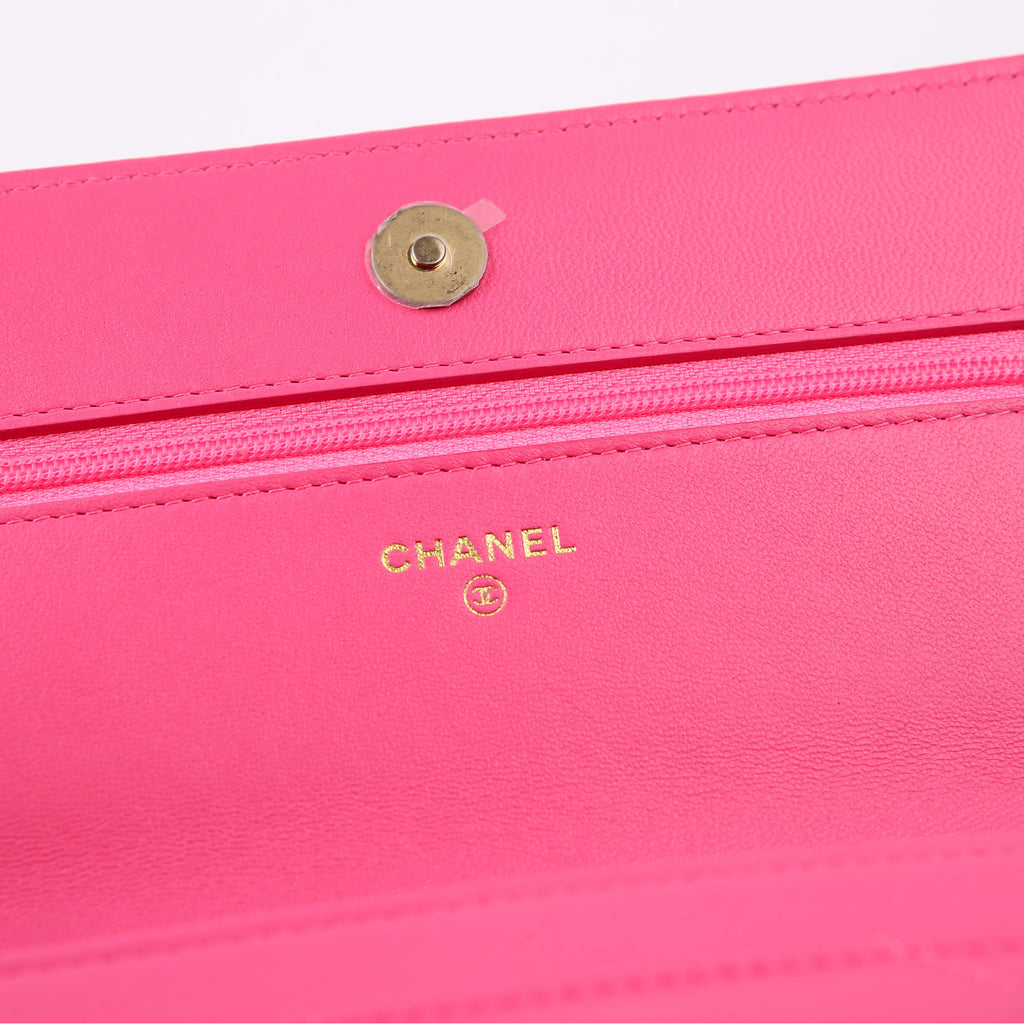 Chanel 19 WOC Quilted Lambskin Pink