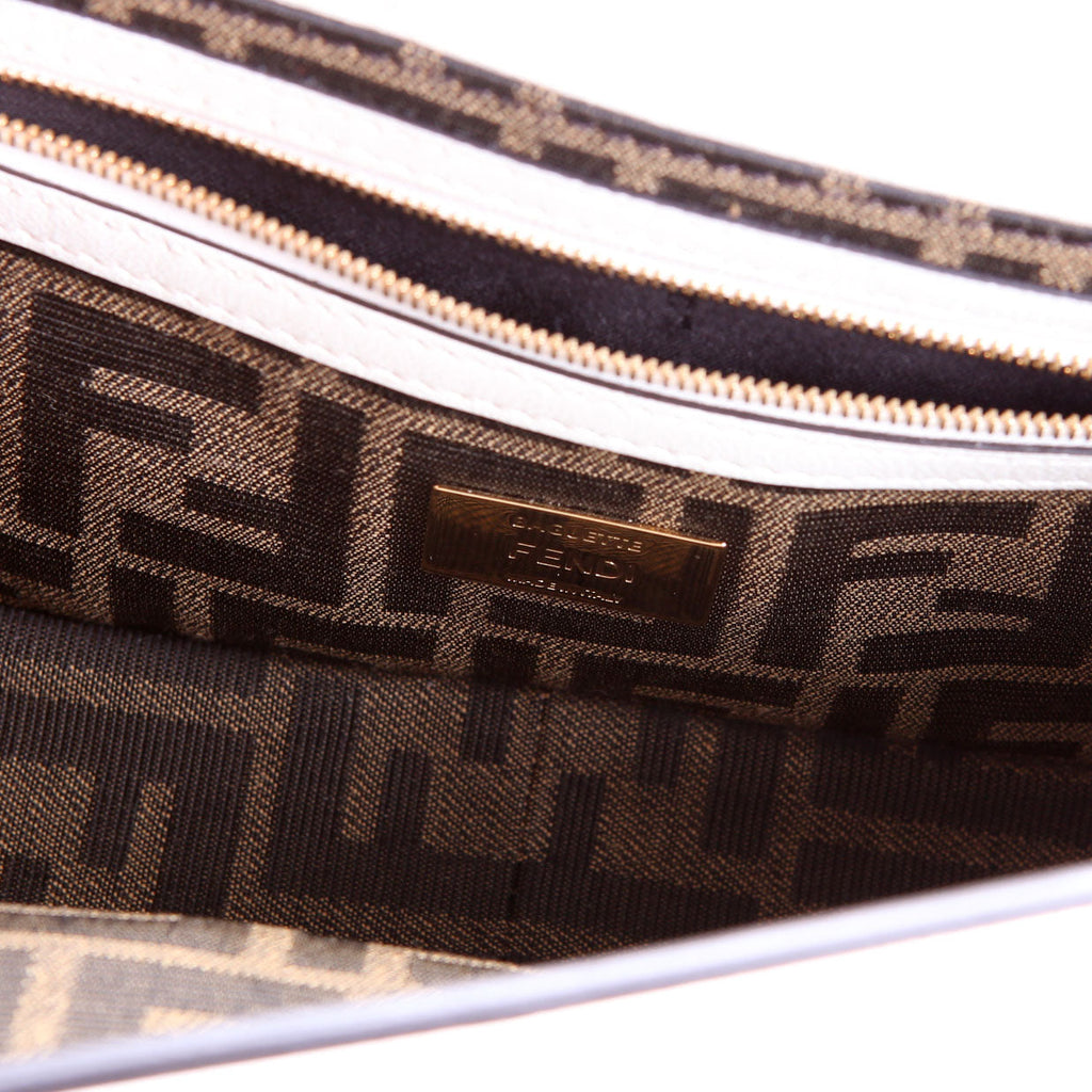 8BR398 Multipocket Baguette