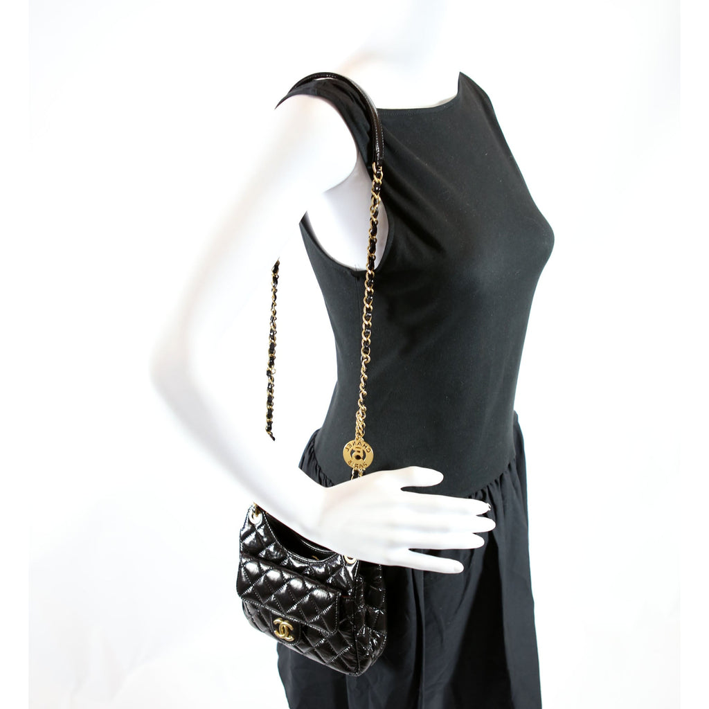 Wavy CC Hobo Crmpled Calfskin Small RFID Black