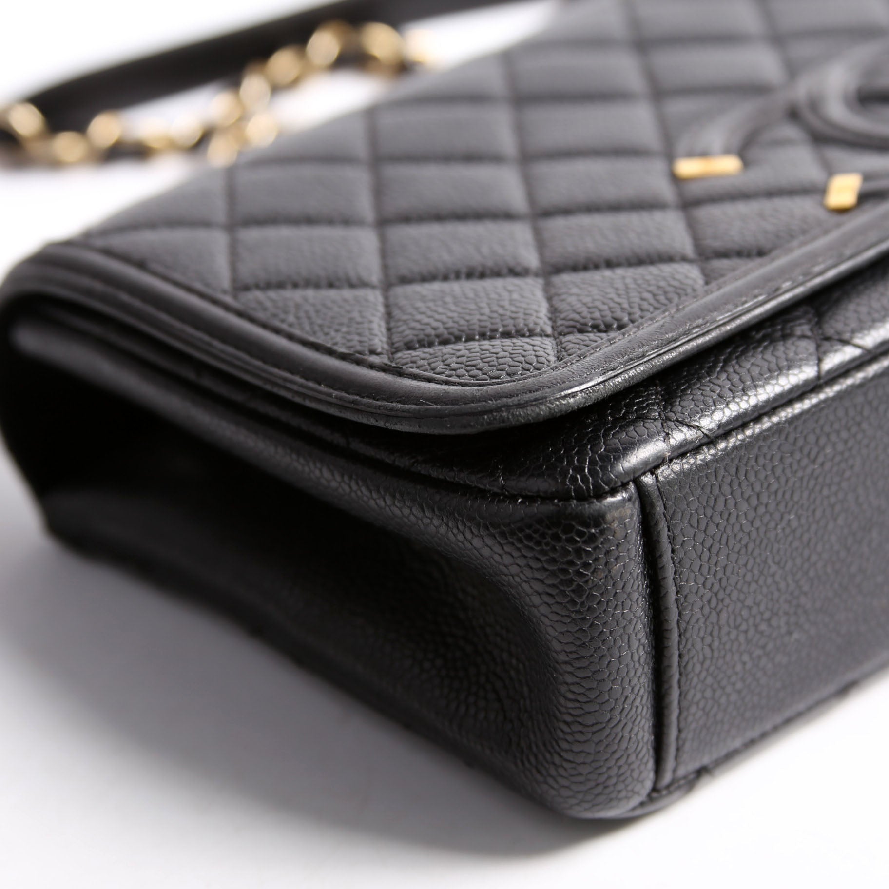 CC Filigree Flap Bag Medium Caviar 23M Black