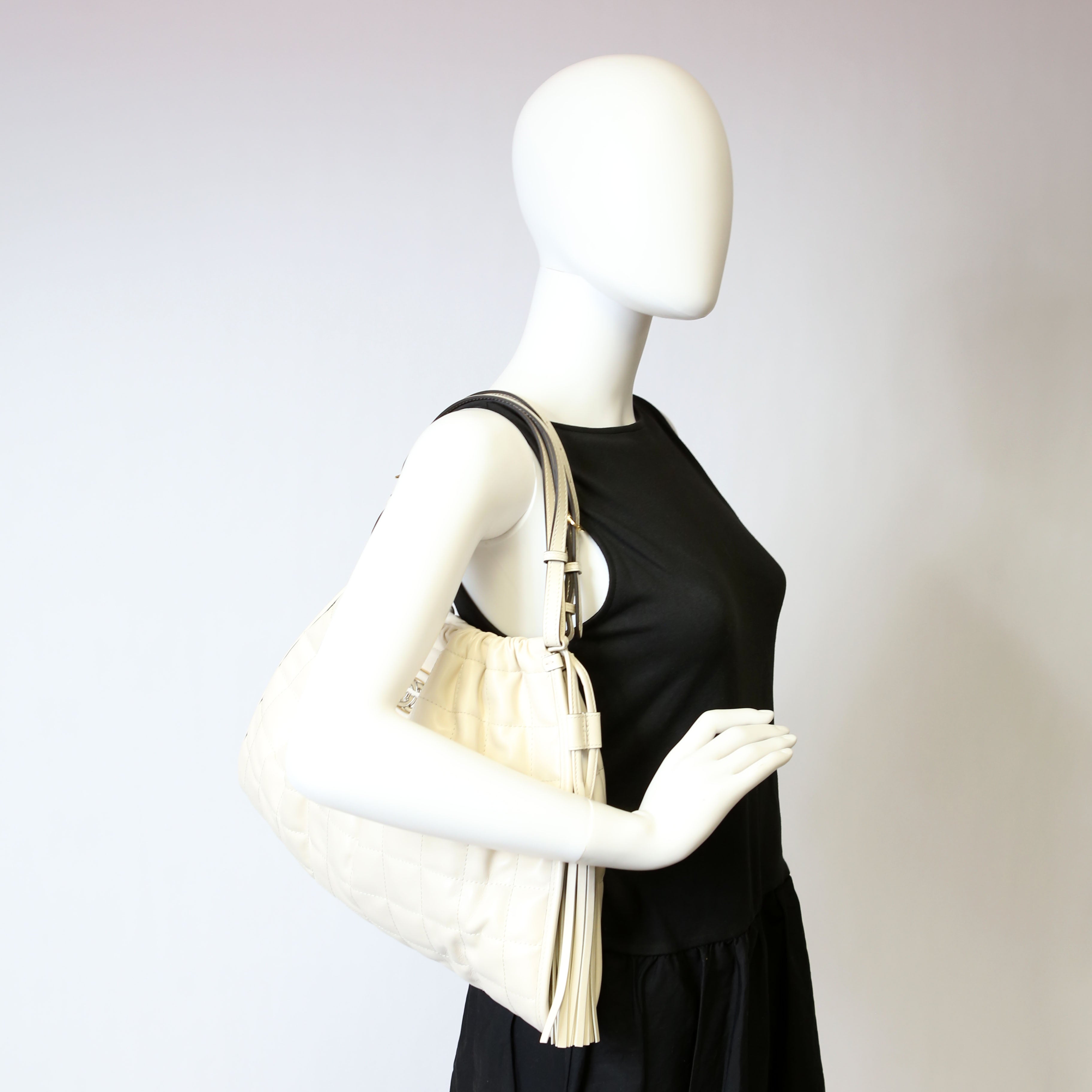 Gucci 746210 Deco Quilted Leather Shoulder White