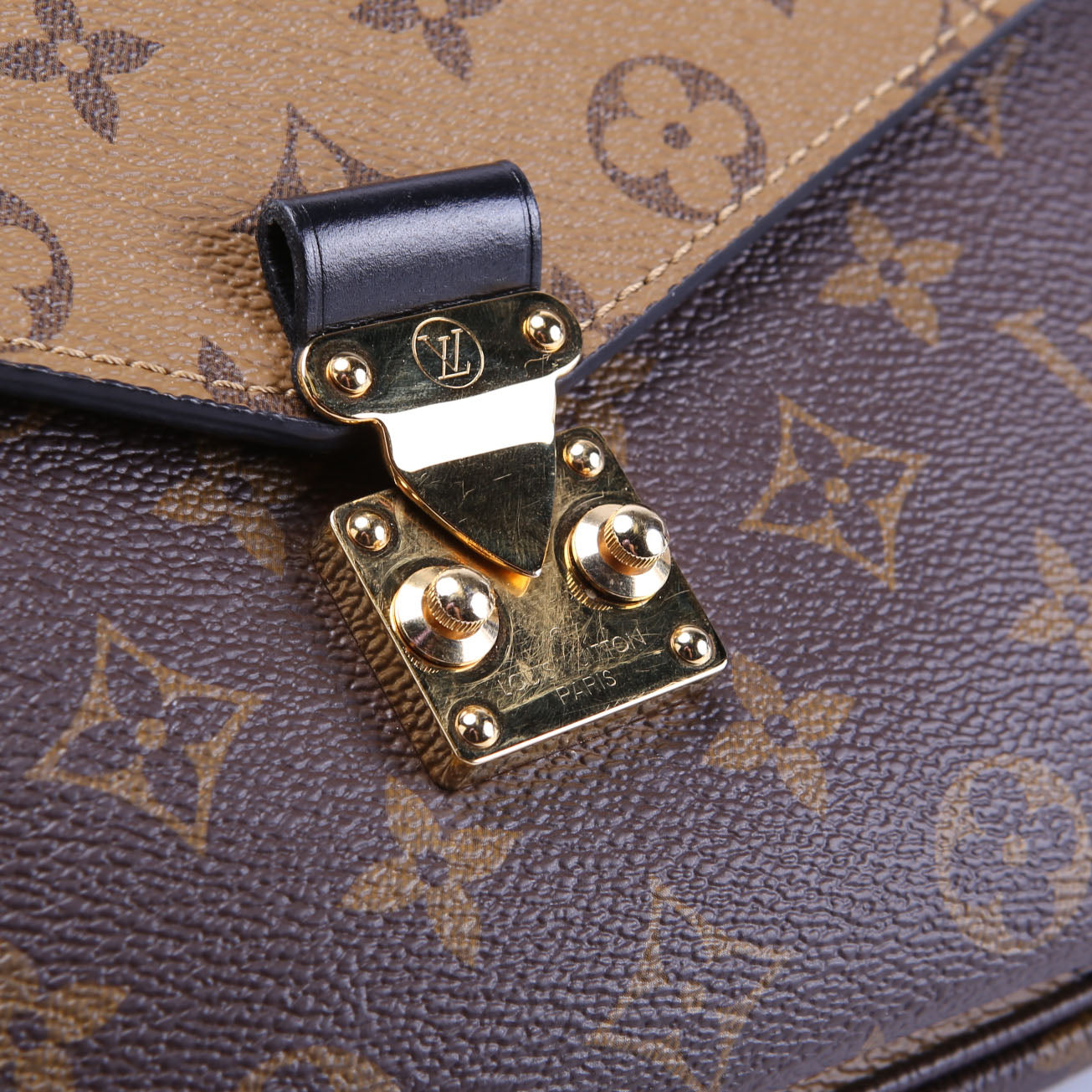 Pochette Metis Reversed Monogram