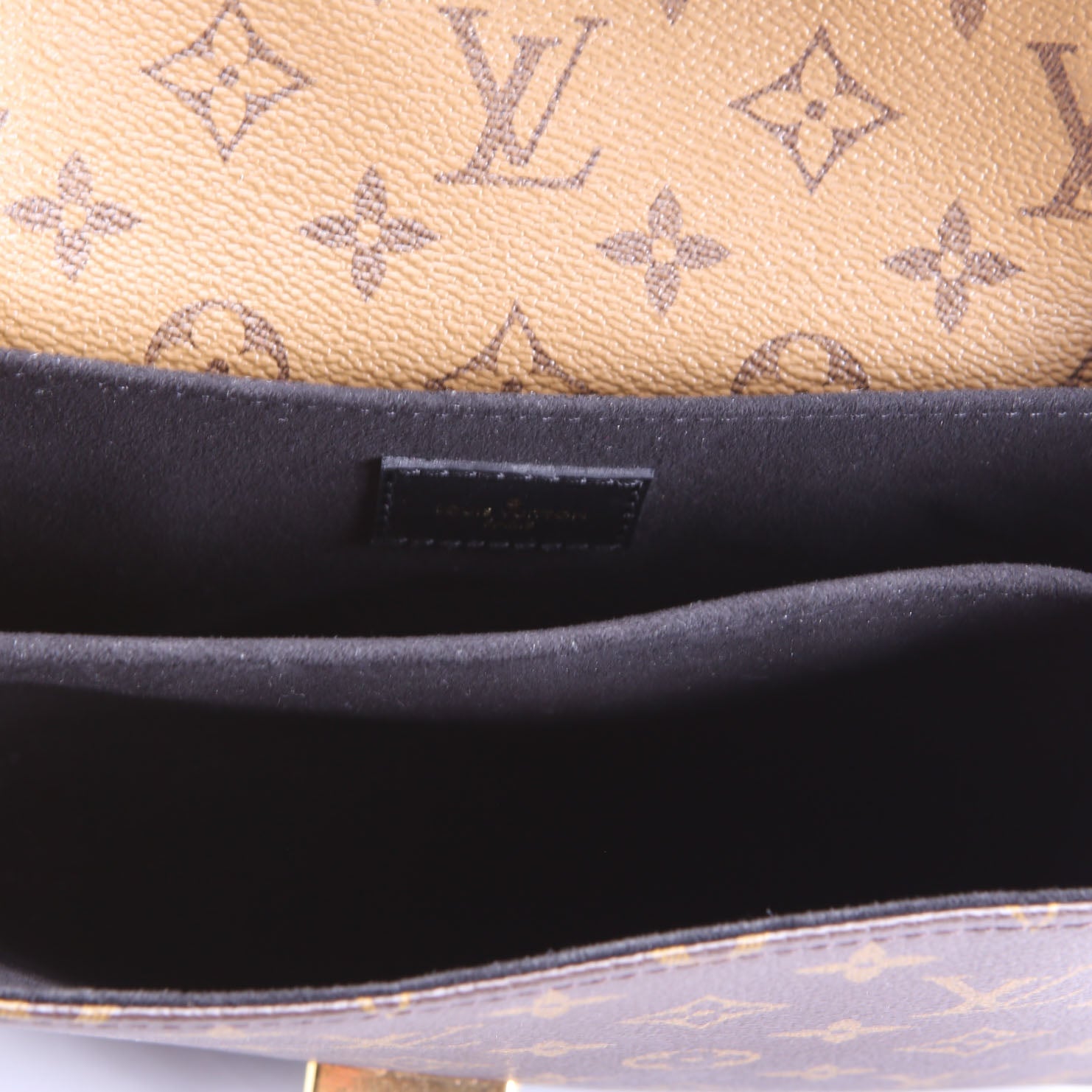Pochette Metis Reversed Monogram