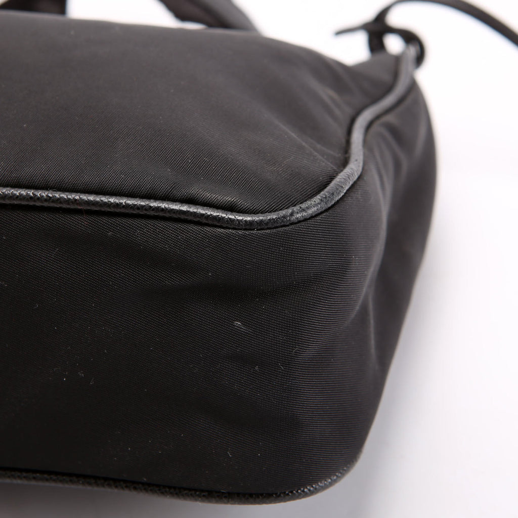 Prada 1BH204 Nylon Re-Edition 2005 Shoulder Bag Black/Silver