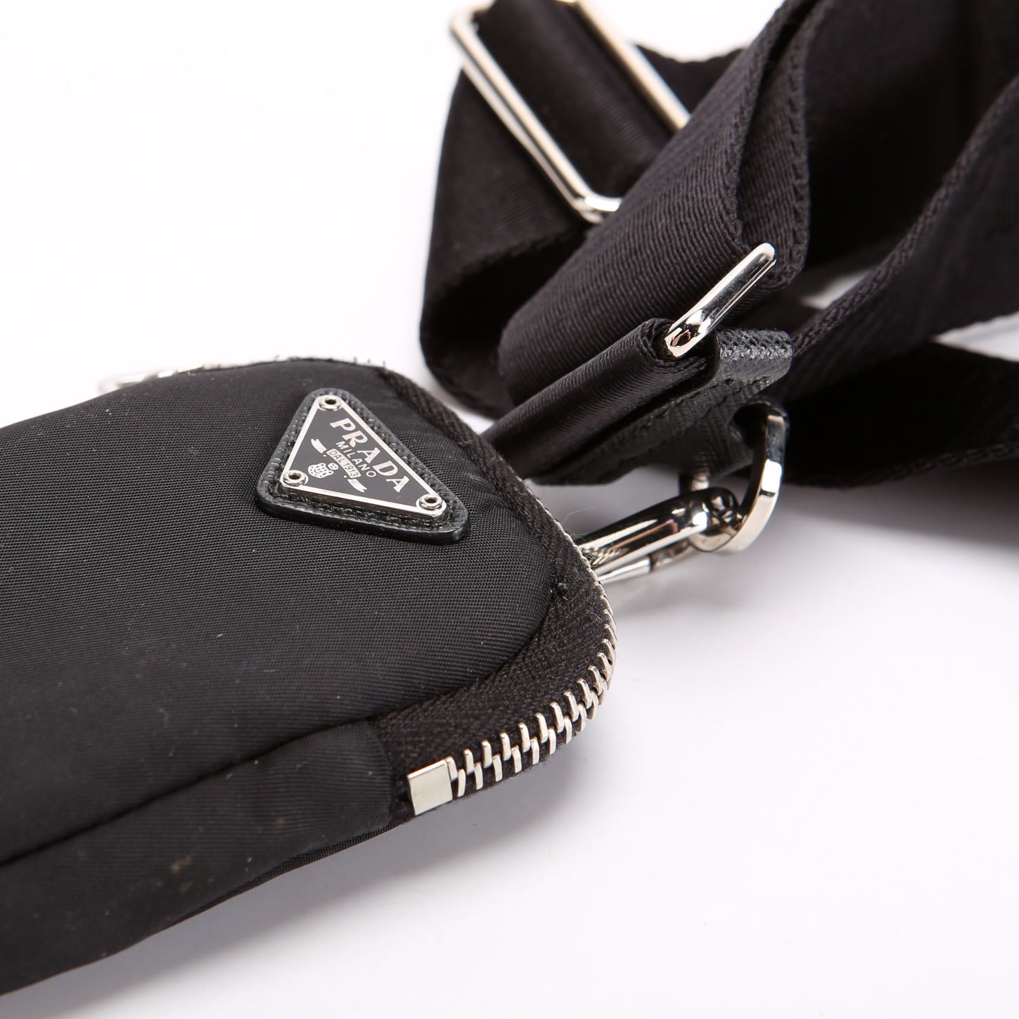 Prada 1BH204 Nylon Re-Edition 2005 Shoulder Bag Black/Silver