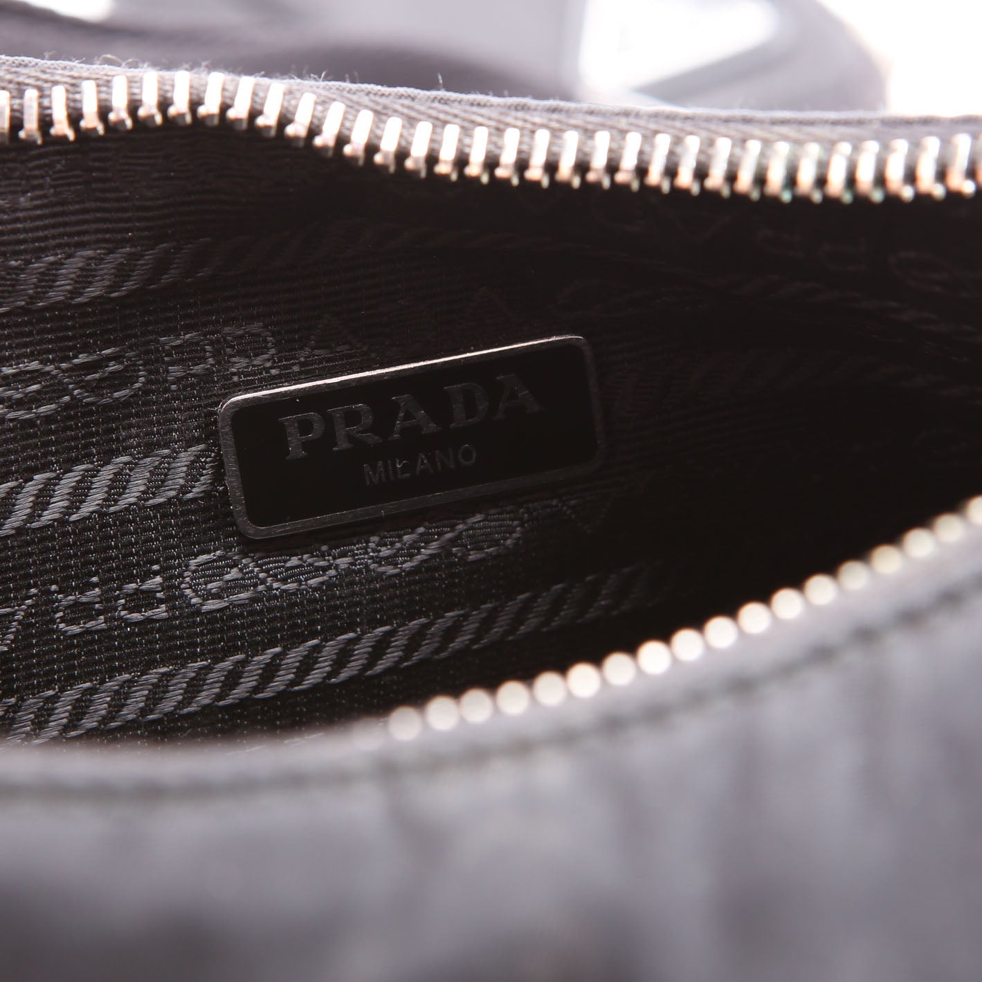 Prada 1BH204 Nylon Re-Edition 2005 Shoulder Bag Black/Silver