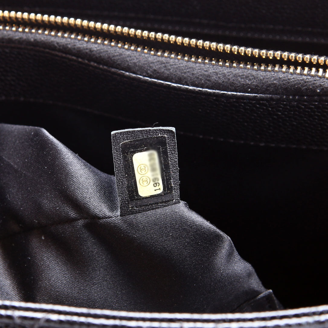 Grand Shopping Tote Caviar Black