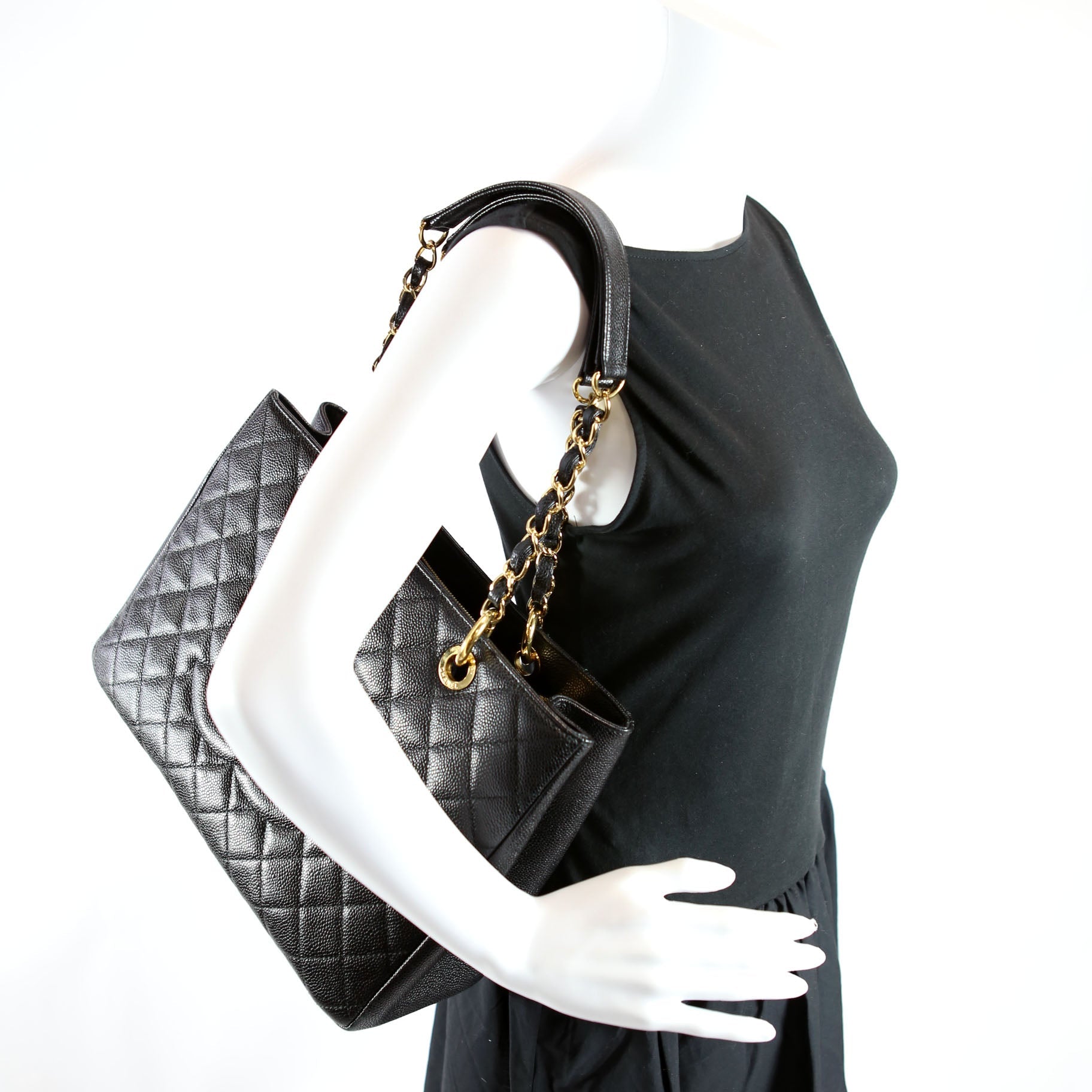 Grand Shopping Tote Caviar Black
