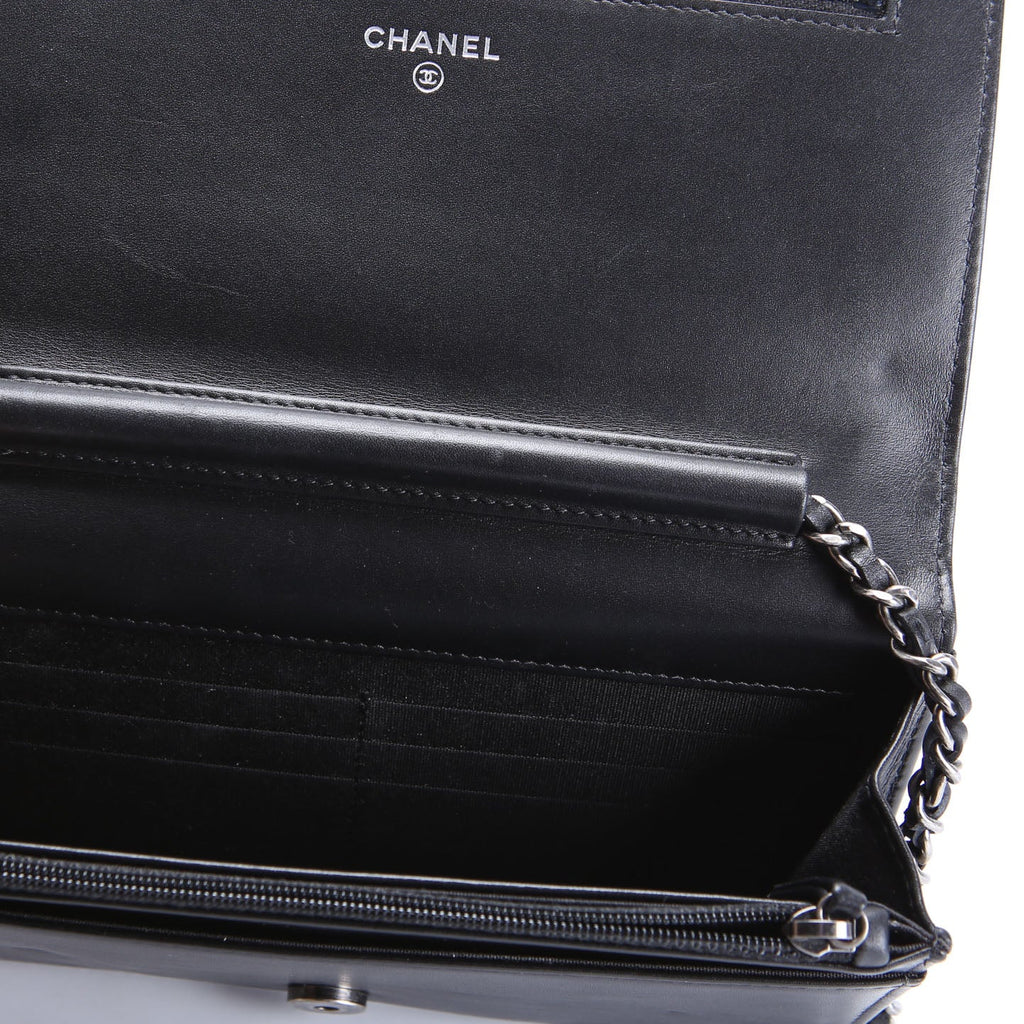 Two-Tone Chain 20s Signe WOC Calfskin 29M Black