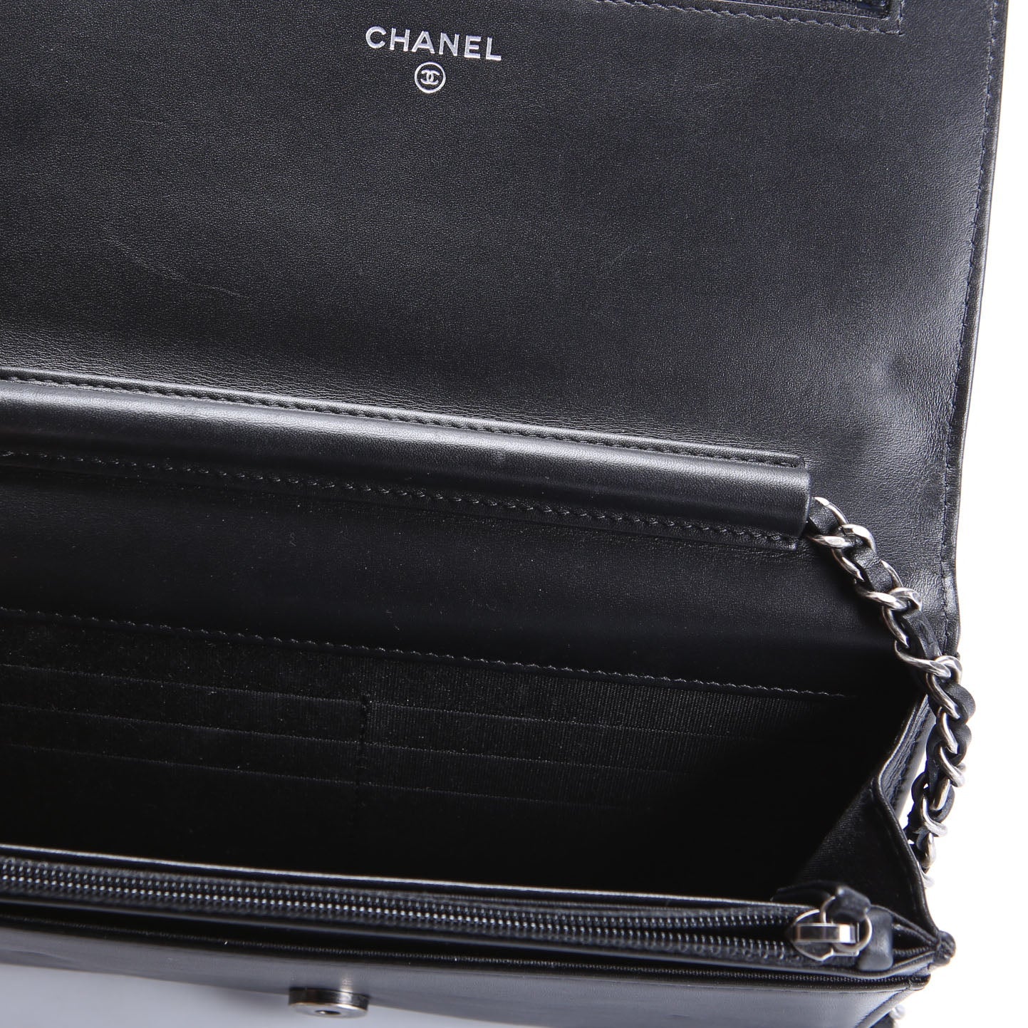 Two-Tone Chain 20s Signe WOC Calfskin 29M Black