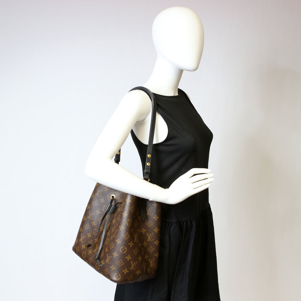 Neonoe Monogram Black