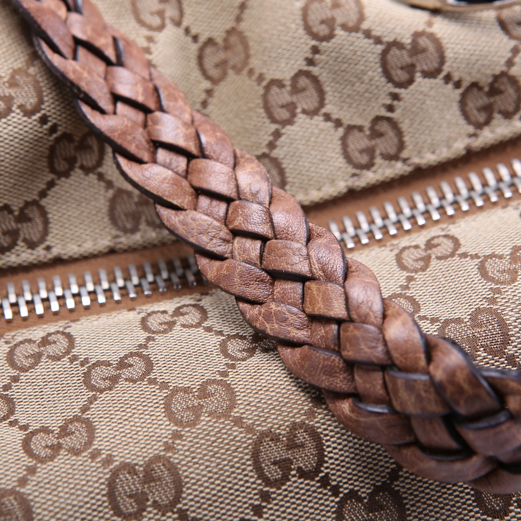 232927 Bamboo Car Large GG Canvas Shoulder Bag Brown