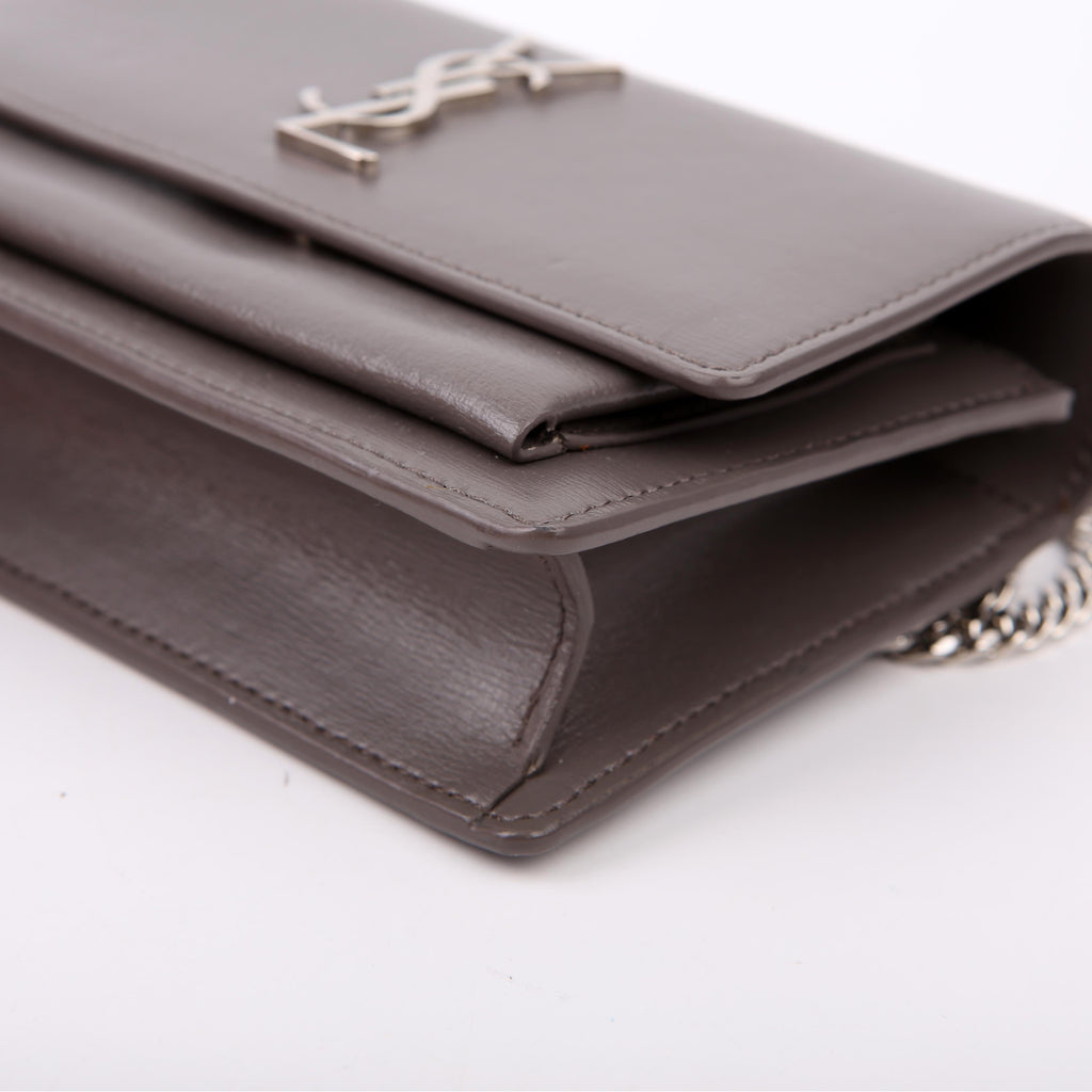 452157 Sunset Chain Wallet Grey