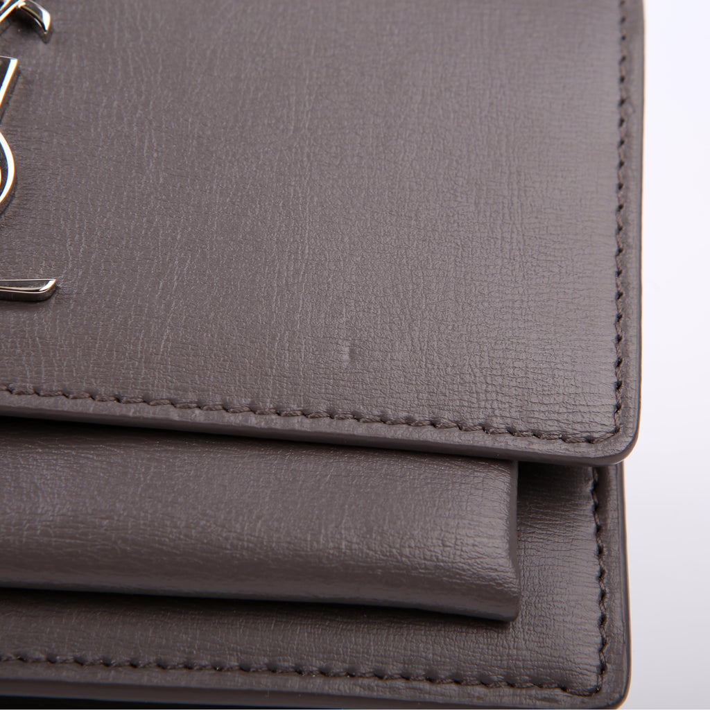 452157 Sunset Chain Wallet Grey