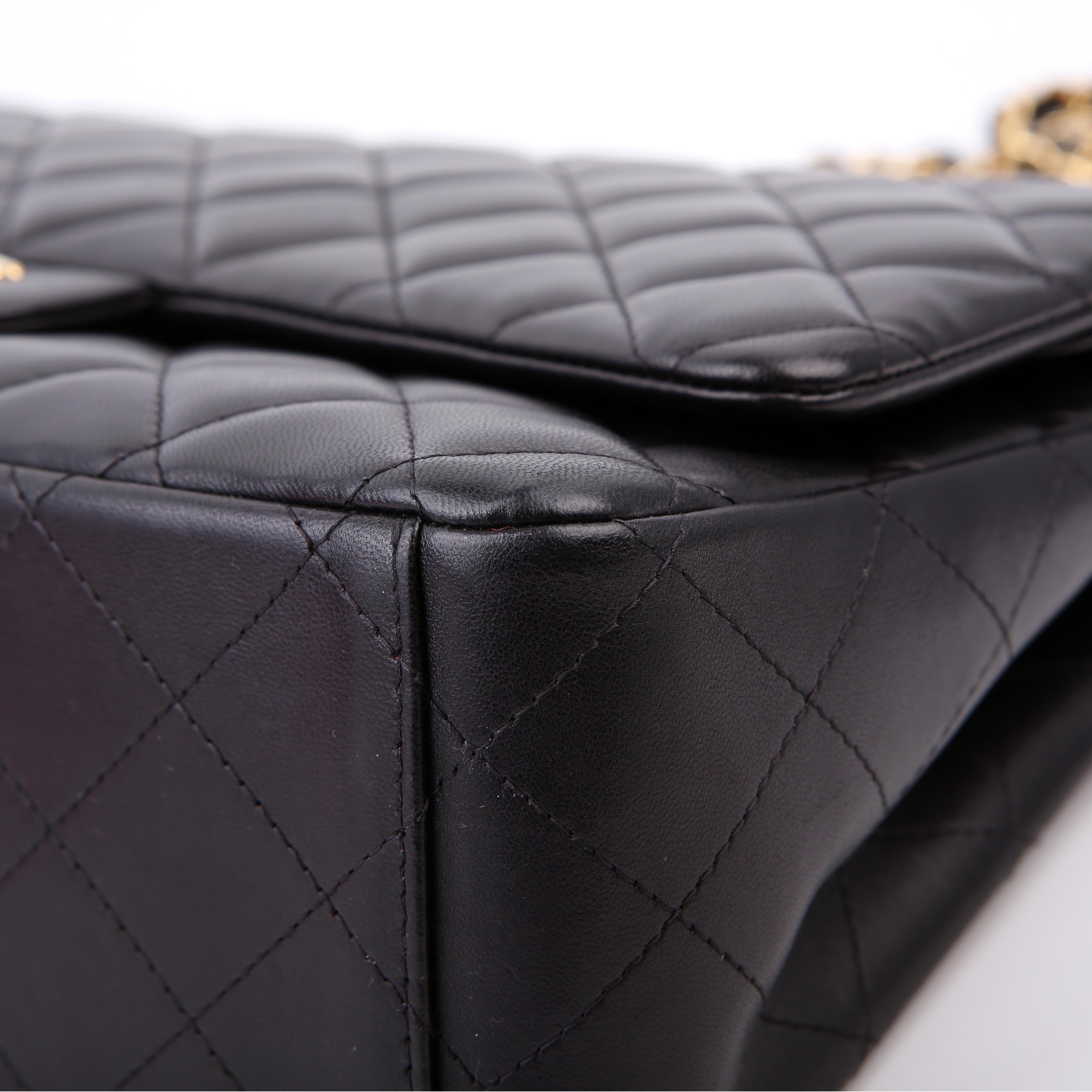 Classic Flap Maxi Lambskin 16M Black