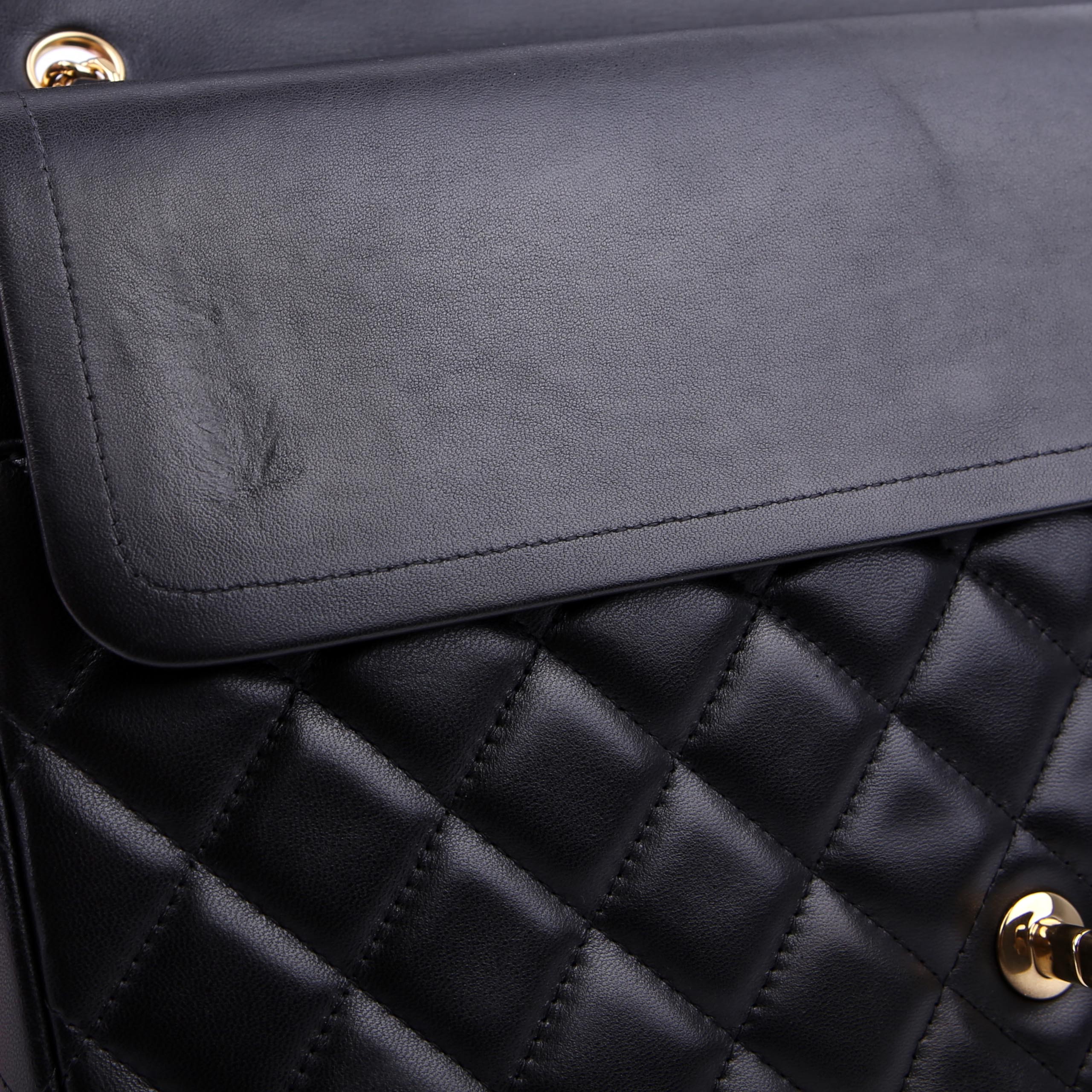 Classic Flap Maxi Lambskin 16M Black