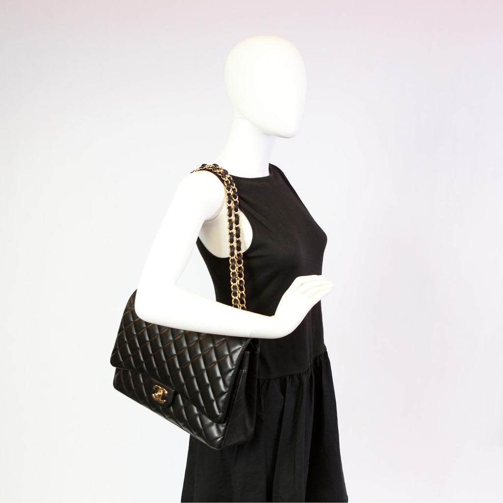 Classic Flap Maxi Lambskin 16M Black