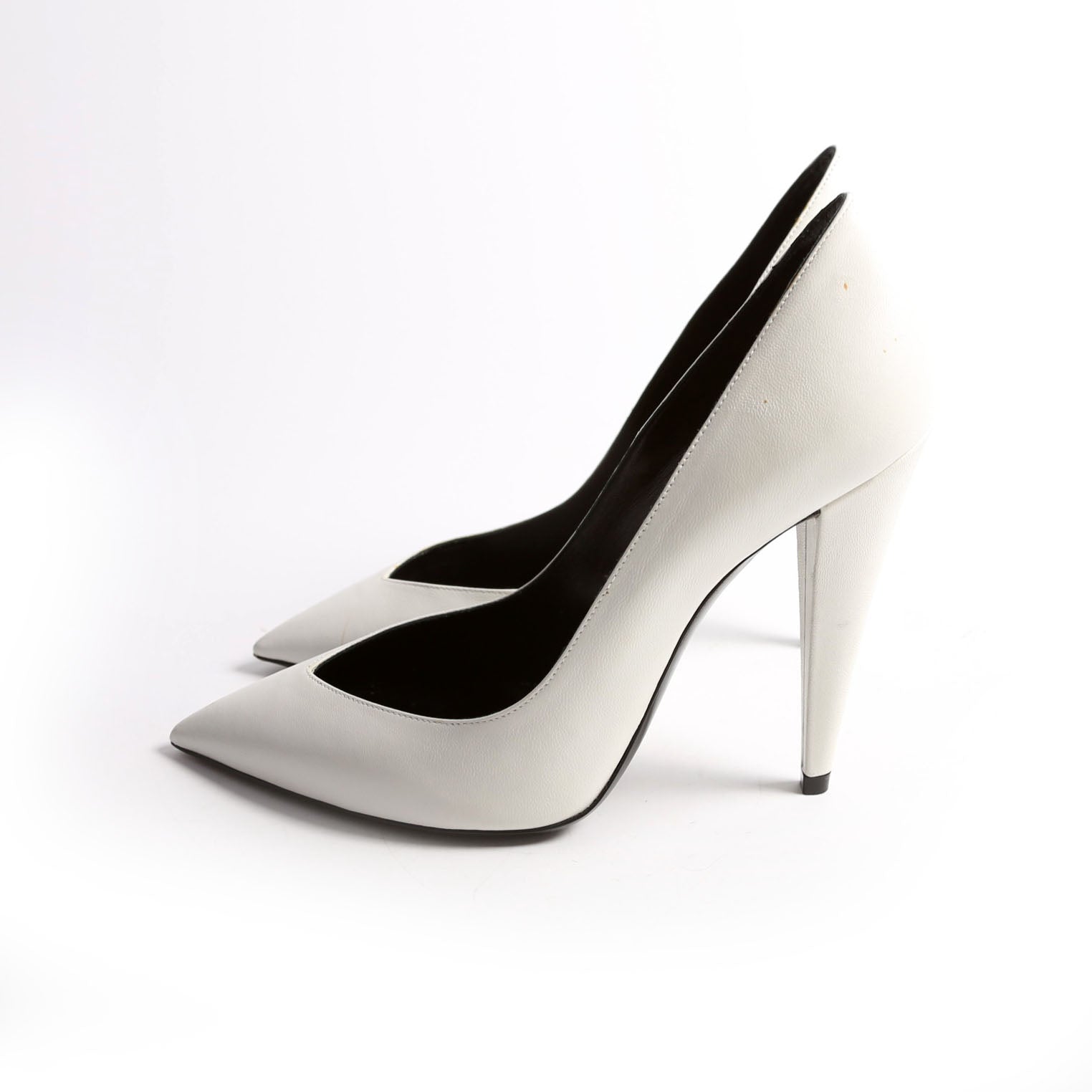 Pointed Toe Leather Pumps Size 38 White