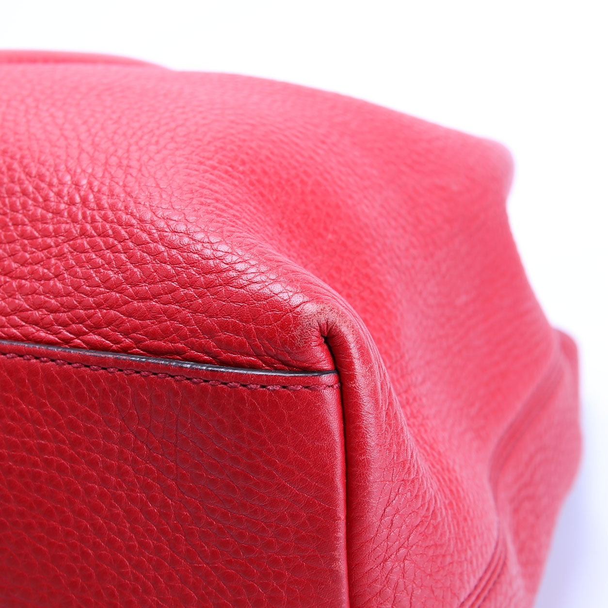 308982 Soho Leather Shoulder Medium Red