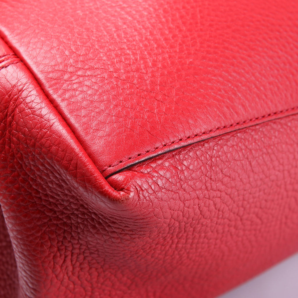 308982 Soho Leather Shoulder Medium Red