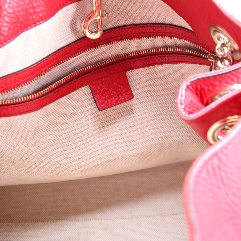 308982 Soho Leather Shoulder Medium Red