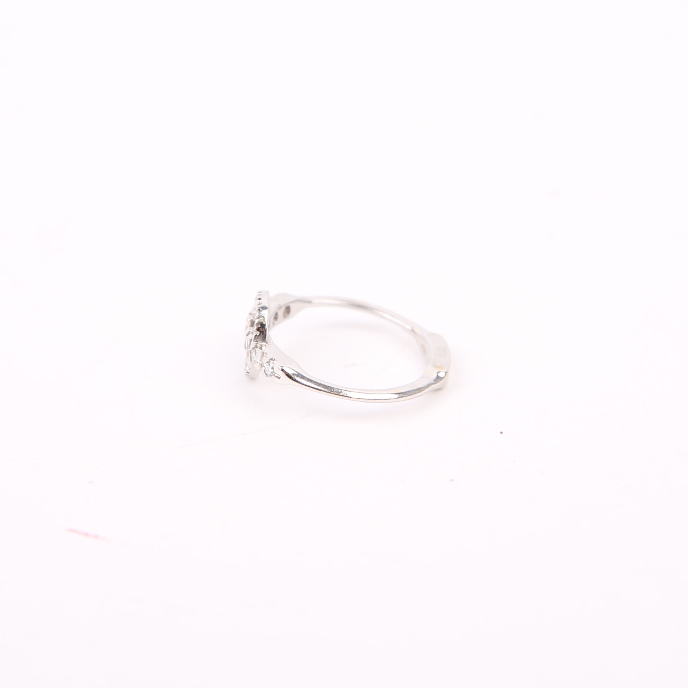 Double G 18K White Gold/Diamonds Ring Size 5.75