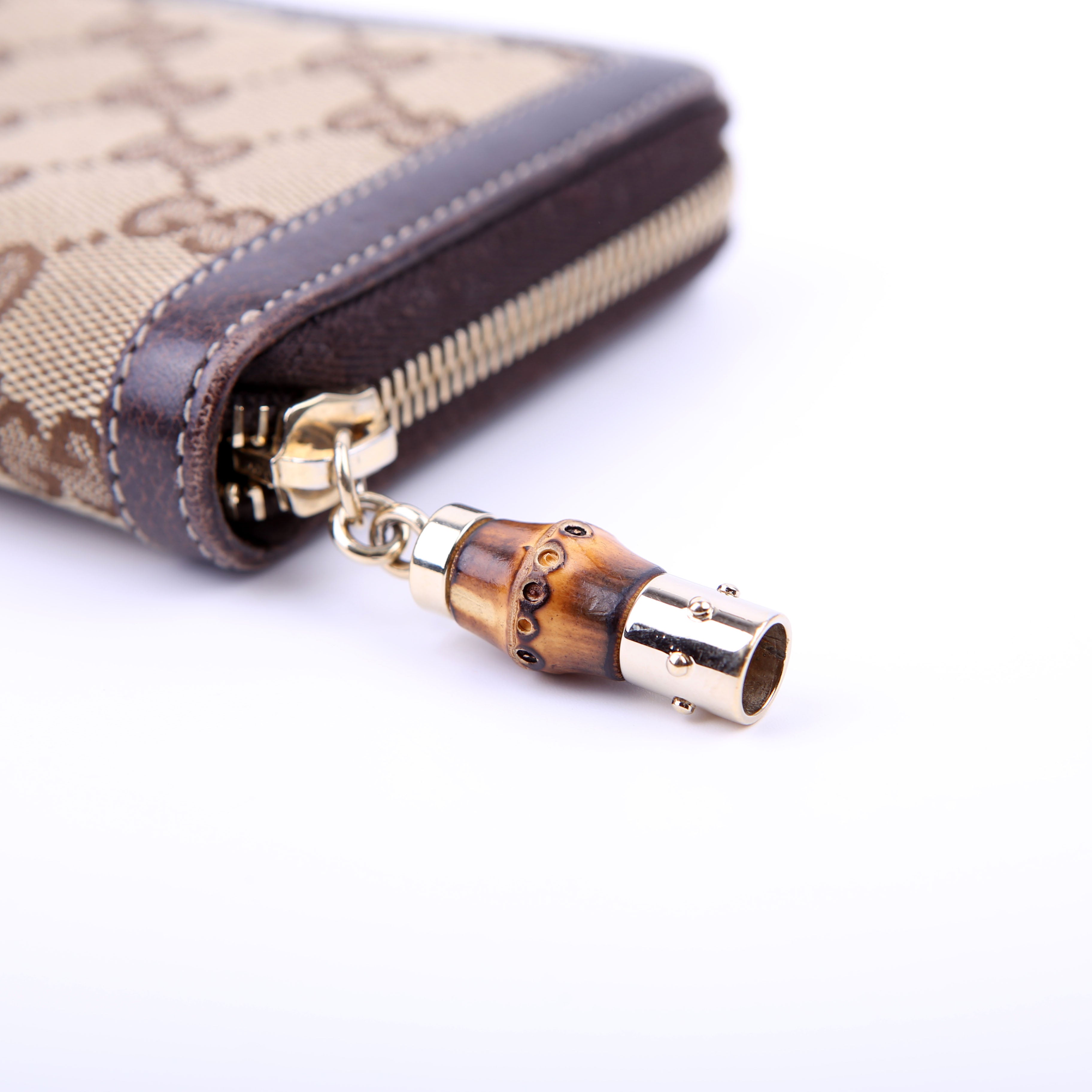 224253 GG Bamboo Zip Wallet