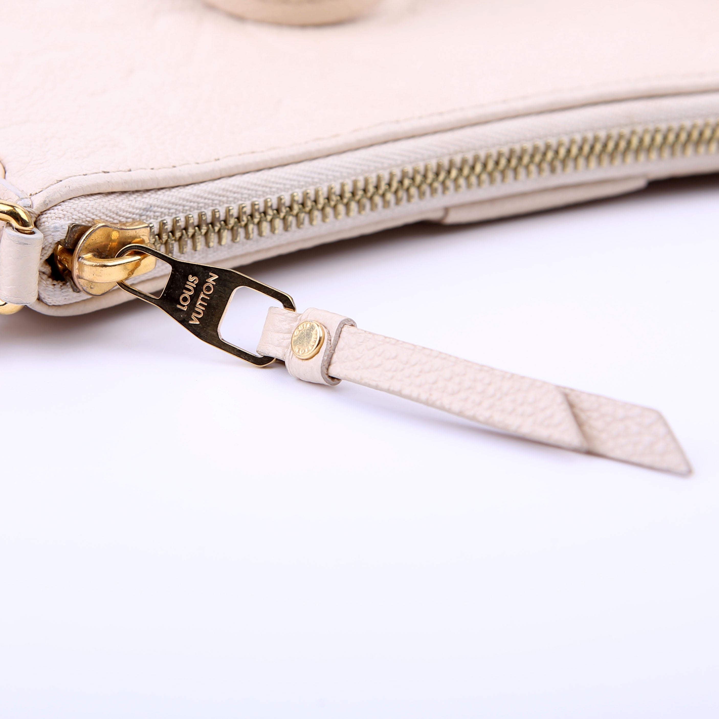 Easy Pouch On Strap Empreinte Cream