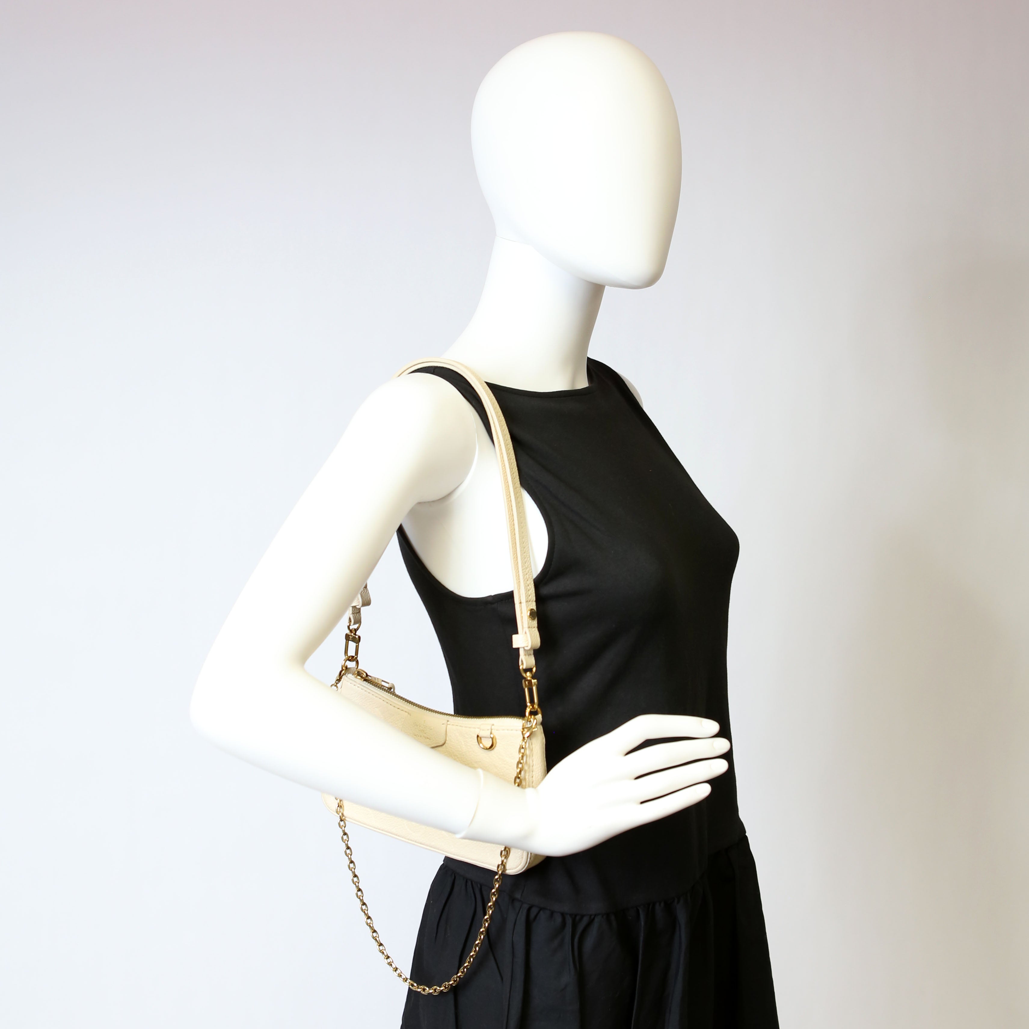 Easy Pouch On Strap Empreinte Cream