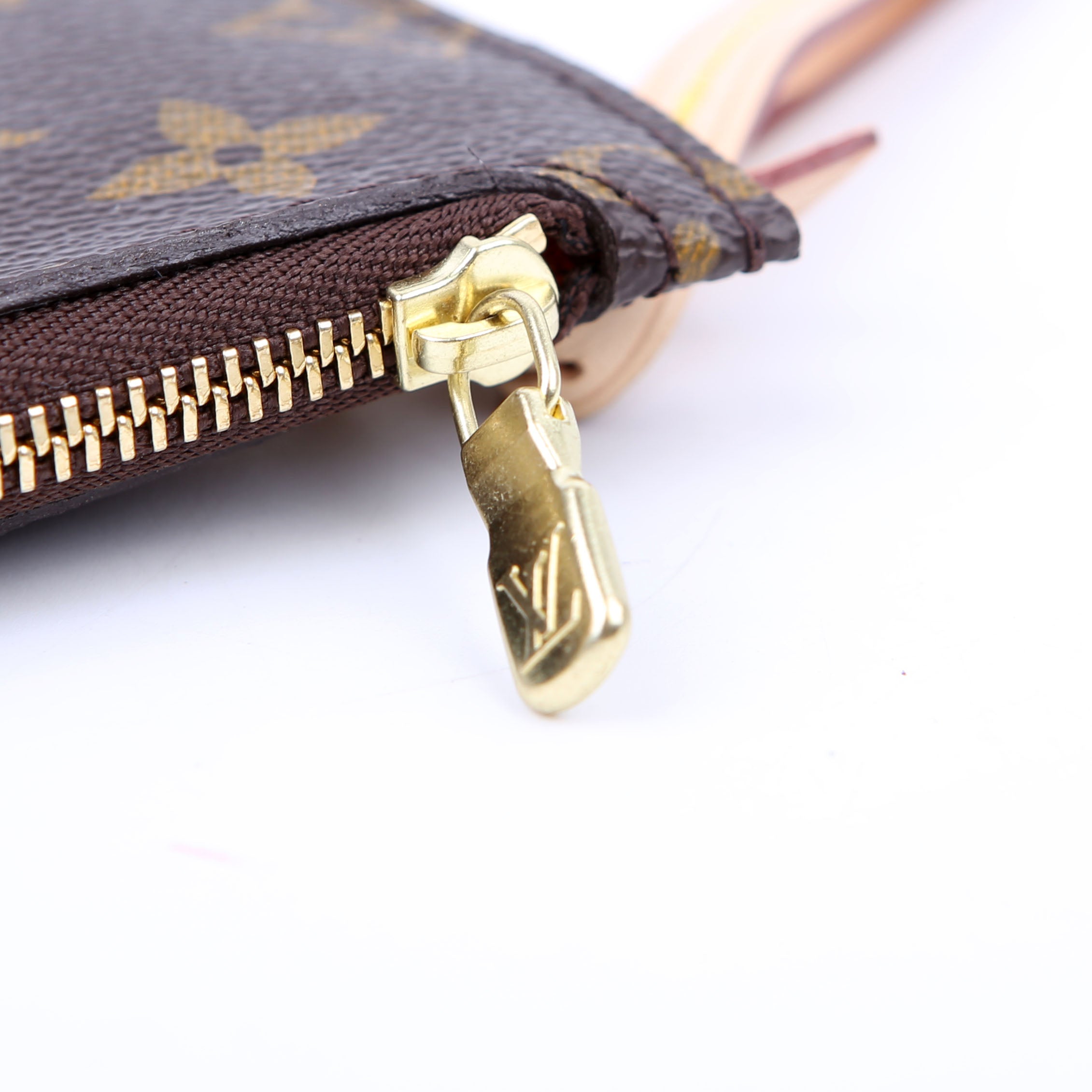 Pochette Only Monogram Neverfull