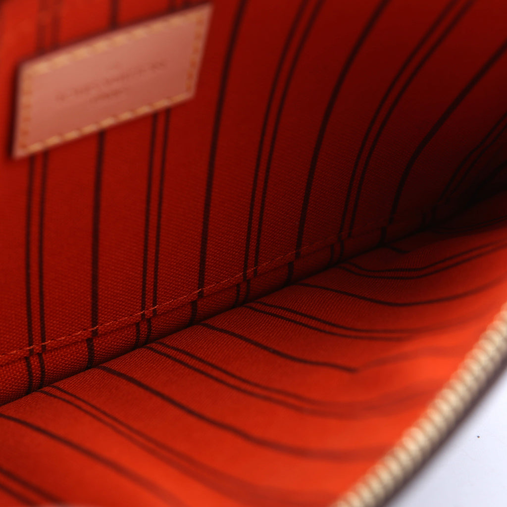 Pochette Only Monogram Neverfull